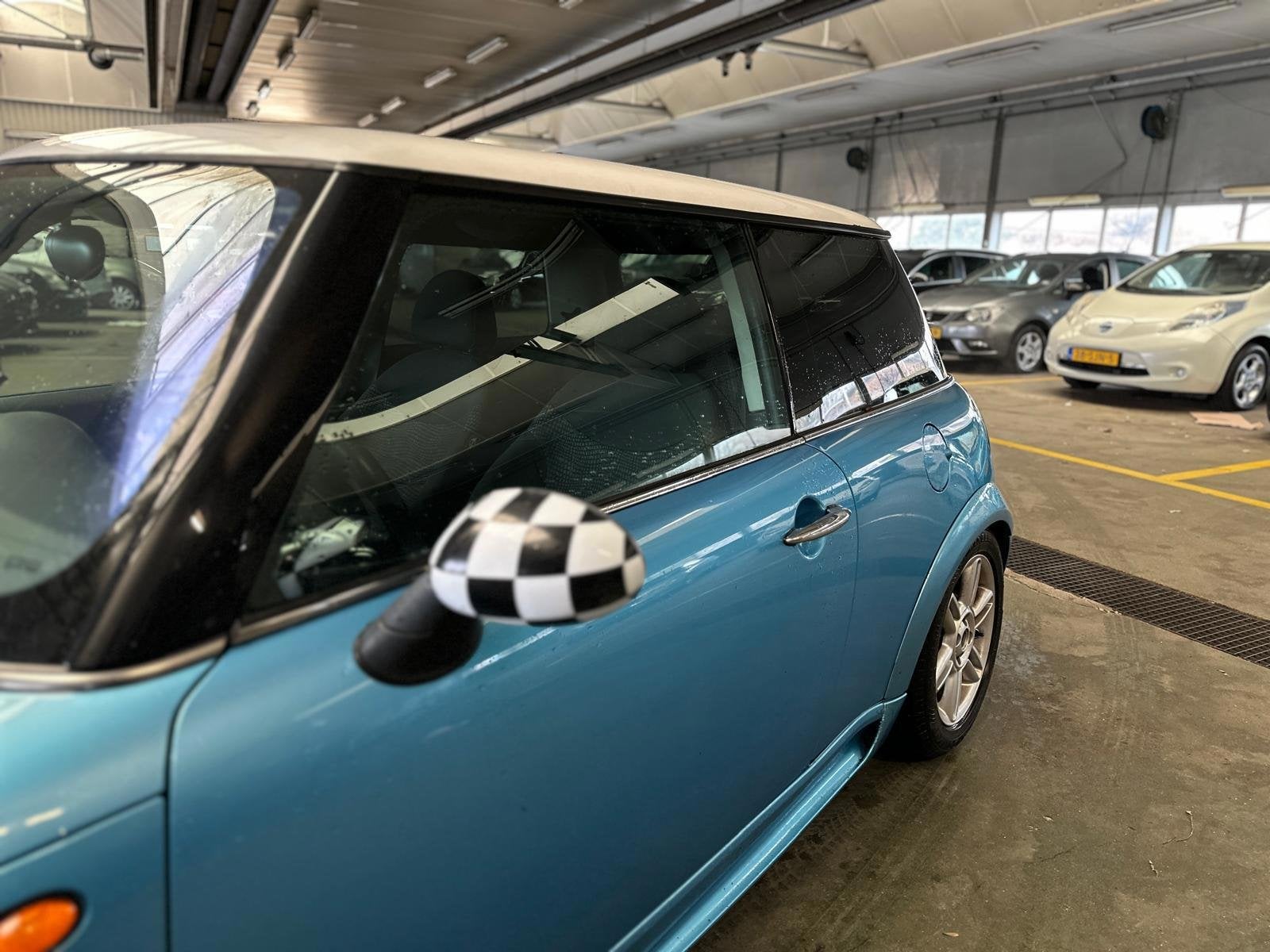 Mini Mini 1.6 Cooper Pepper | Cruise Control | Airco | LMV |, Auto's, Voorwielaandrijving, 15 km/l, Gebruikt, 4 cilinders
