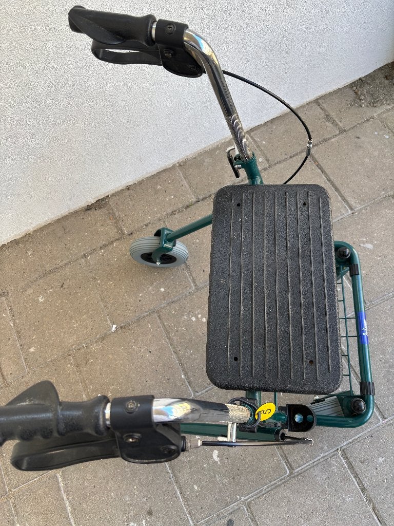 Nr 5... Rollator Groen met NIEUWE WIELEN!, Diversen, Rollators, Ophalen, Gebruikt, ., .