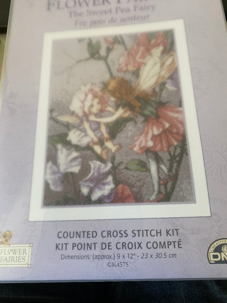BORDUURPAKKET FLOWER FAIRIES THE SWEET PEA FAIRY ZELDZAAM, Verzenden, Nieuw, Handborduren, Borduurpakket