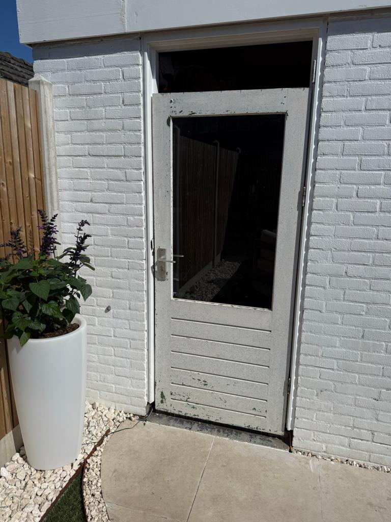 Schuurdeur met glas en slot - Gebruikt, 80 tot 100 cm, Ophalen of Verzenden, 200 tot 215 cm, Hout