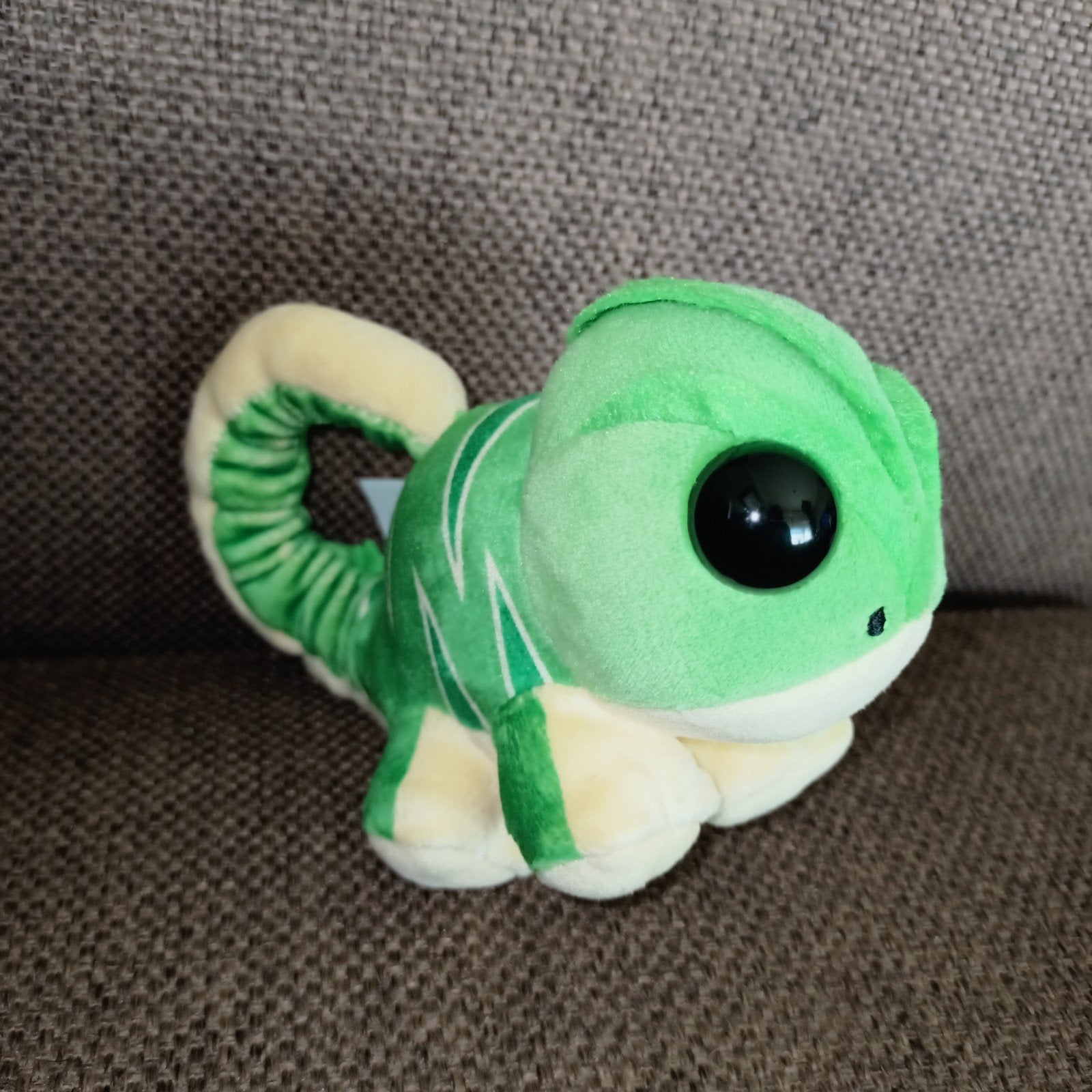 Adopt me kameleon. Groen geel. 15 cm., Groen, Overige merken, Overige typen, Ophalen of Verzenden
