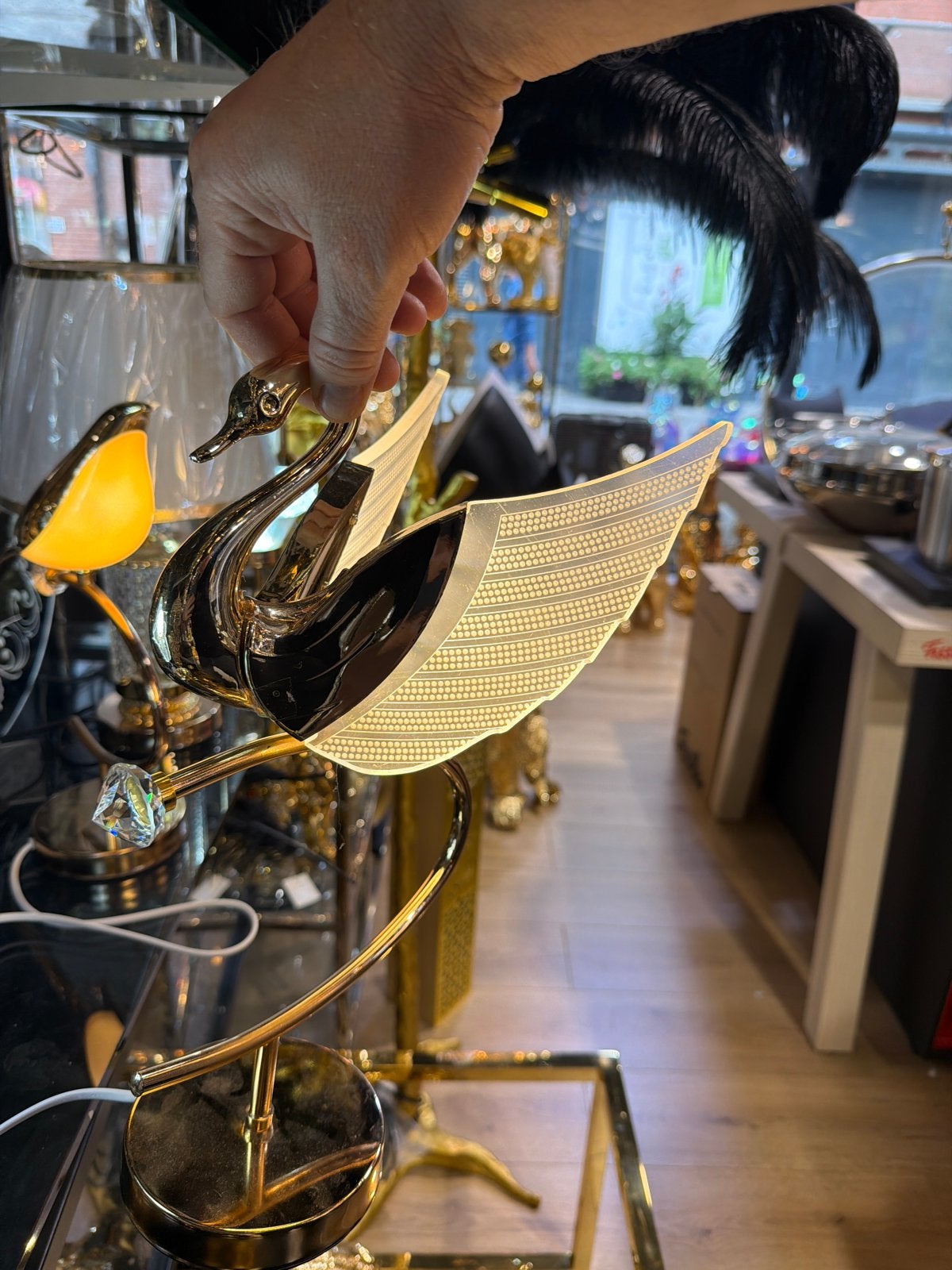 Gouden Zwaan Tafellamp met Kristalaccenten, Metaal, Overige merken, Overige fittingen, Ophalen of Verzenden