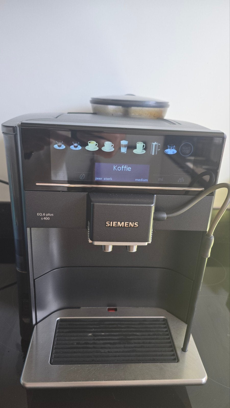 Siemens eq6 plus s400, Witgoed en Apparatuur, Koffiezetapparaten, Ophalen, Koffiemachine, Zo goed als nieuw, 2 tot 4 kopjes
