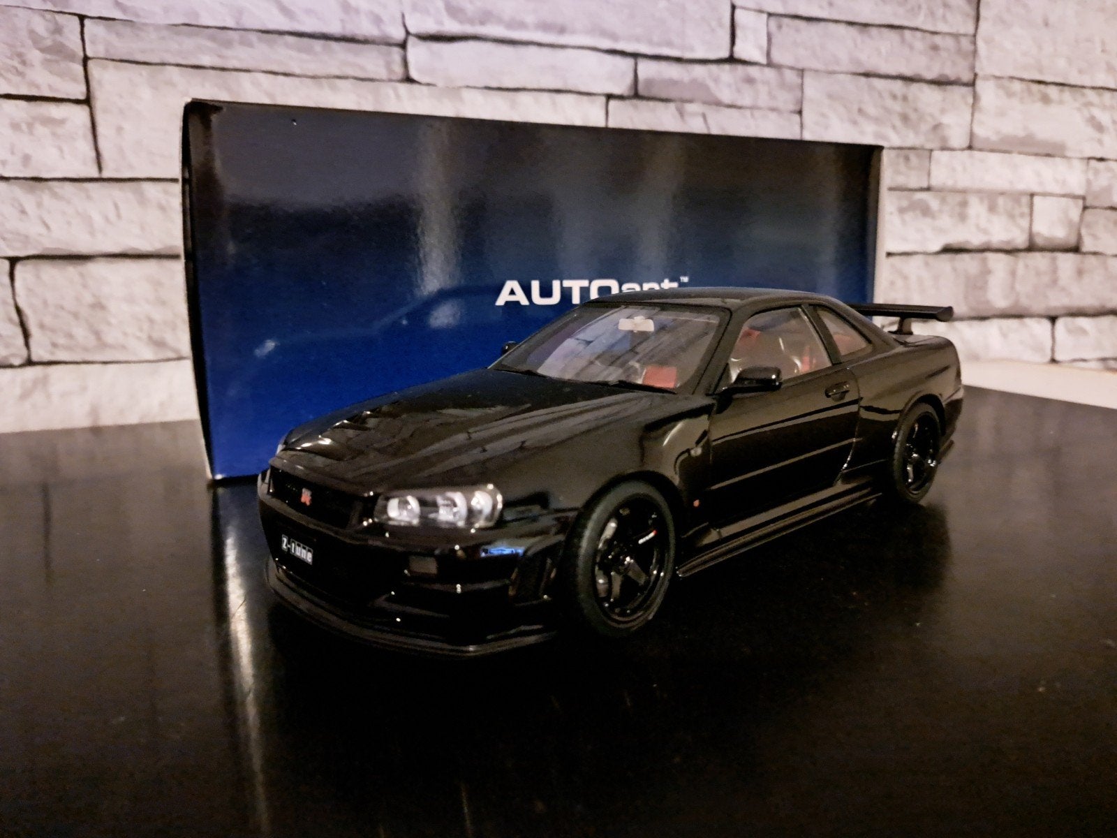 AutoArt Nissan Skyline Nismo Z-Tune zwart, Hobby en Vrije tijd, Modelauto's | 1:18, Ophalen of Verzenden, Zo goed als nieuw, Auto