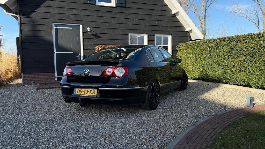 Volkswagen Passat 2.0 FSI 2006 Sedan | Van monteur | Netjes, Auto's, Zwart, 4 cilinders, Zwart, Handgeschakeld
