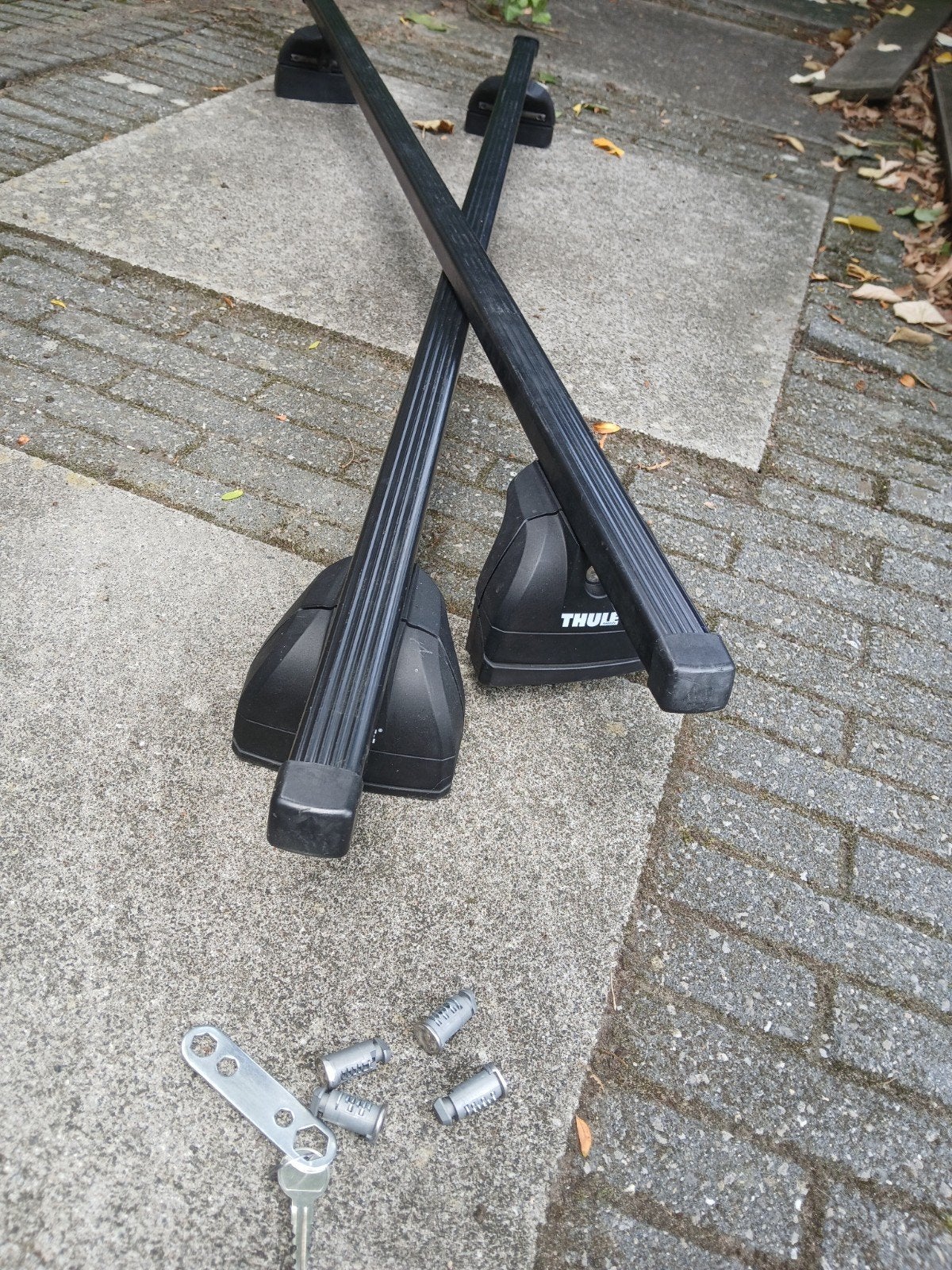 Thule voetenset 753 + dakdragers o.a. Peugeot 5008 SW 1e gen, Auto diversen, Dakdragers, Ophalen, Thule, Gebruikt, Info@thule.nl