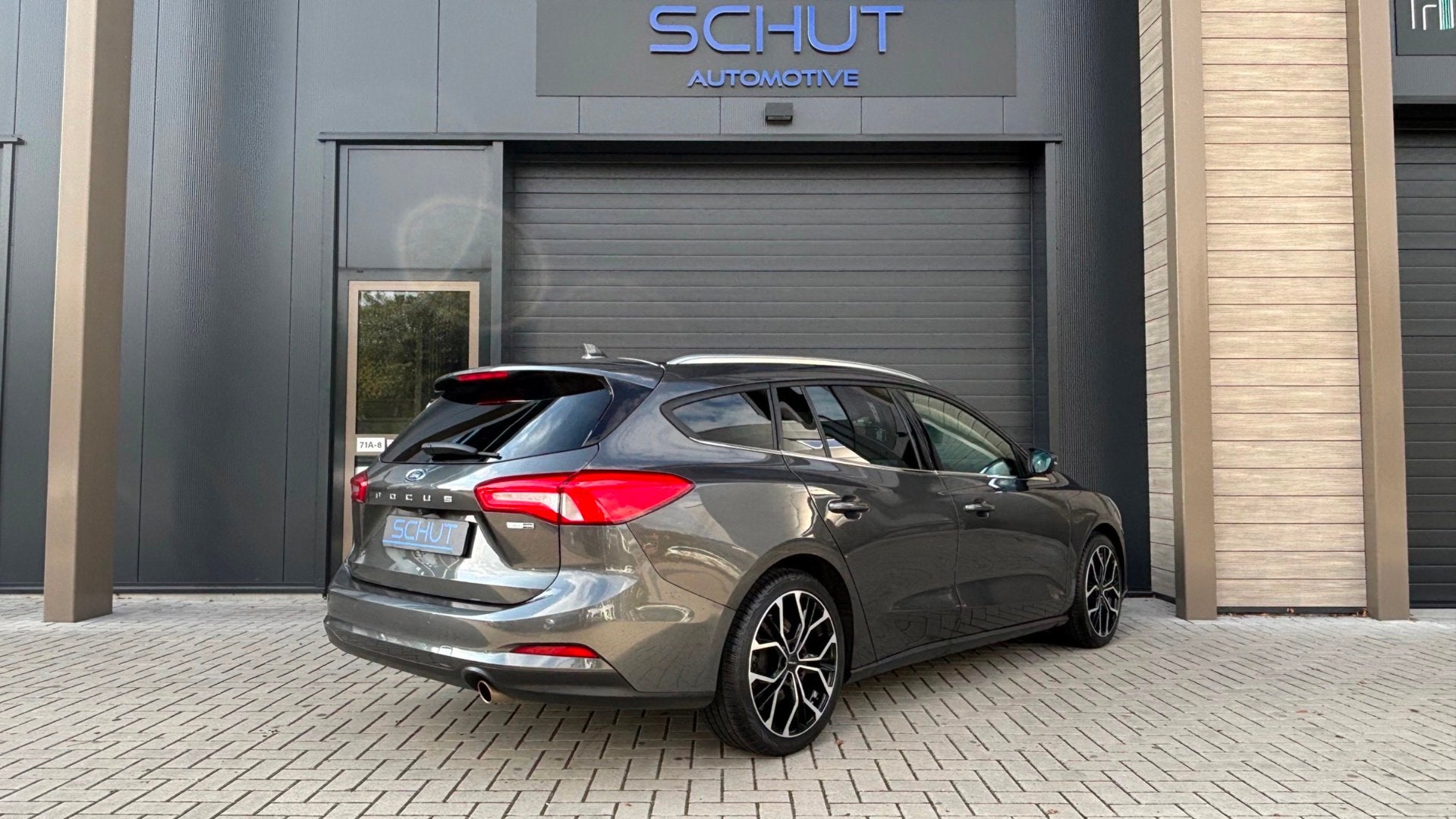 Ford Focus Wagon 125pk Hybrid Titanium X CLIMA | LED | CAMER, Dealer onderhouden, Gebruikt, Zwart, Origineel Nederlands