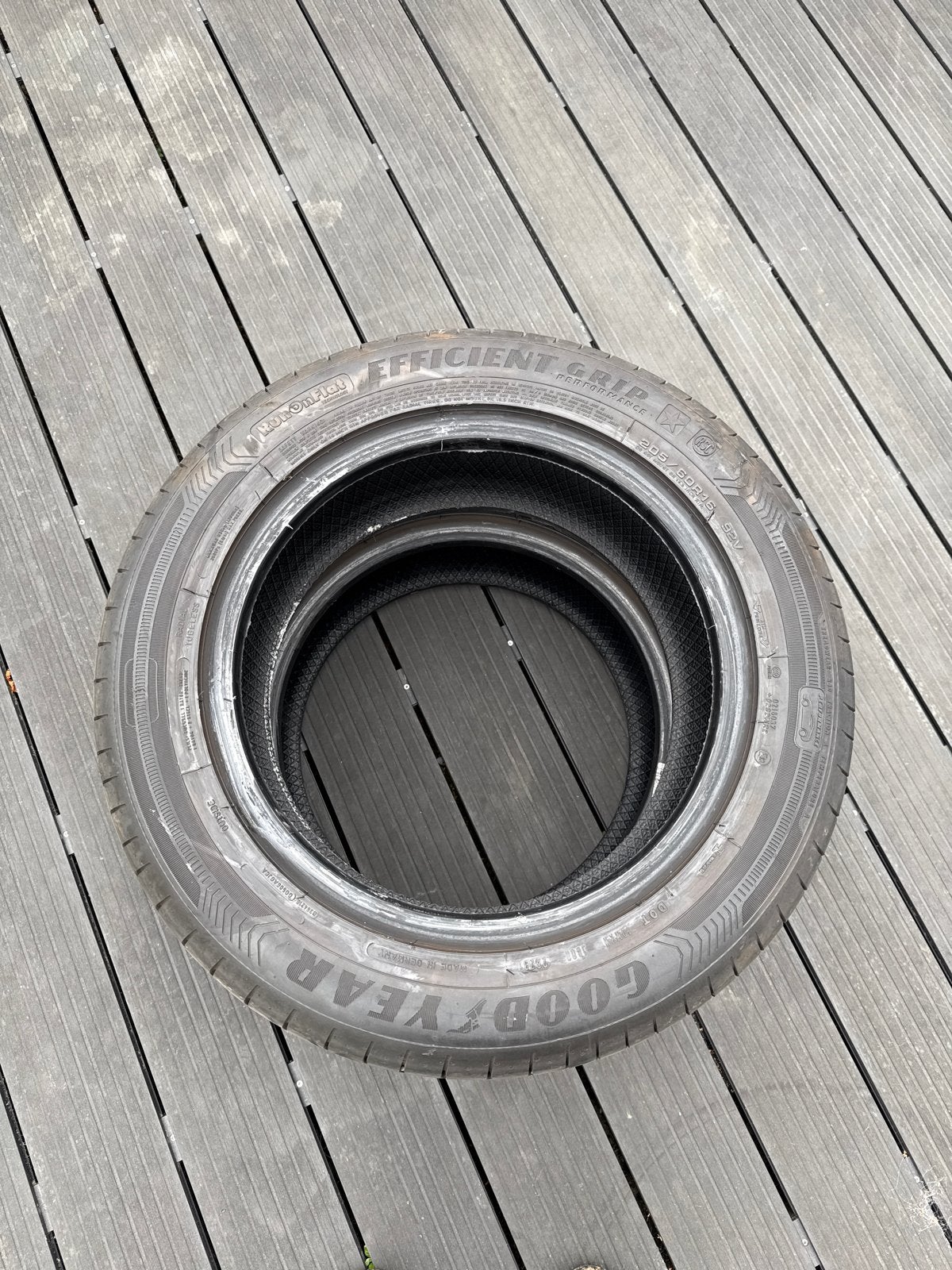 Goodyear EfficientGrip Performance 205/60/16 92V RFT, Auto-onderdelen, Banden en Velgen, Ophalen, Gebruikt, 16 inch, 205 mm