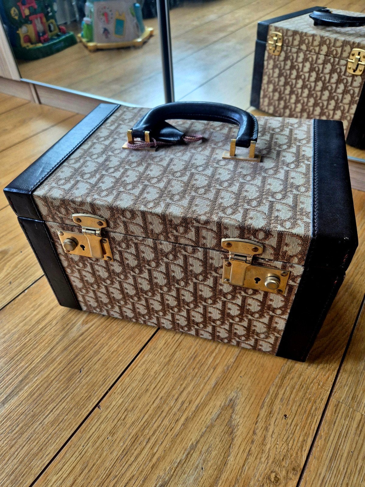 Vintage Christian Dior Vanity Make Up Beauty Case travel, Gebruikt, Bruin, Verzenden, Met slot
