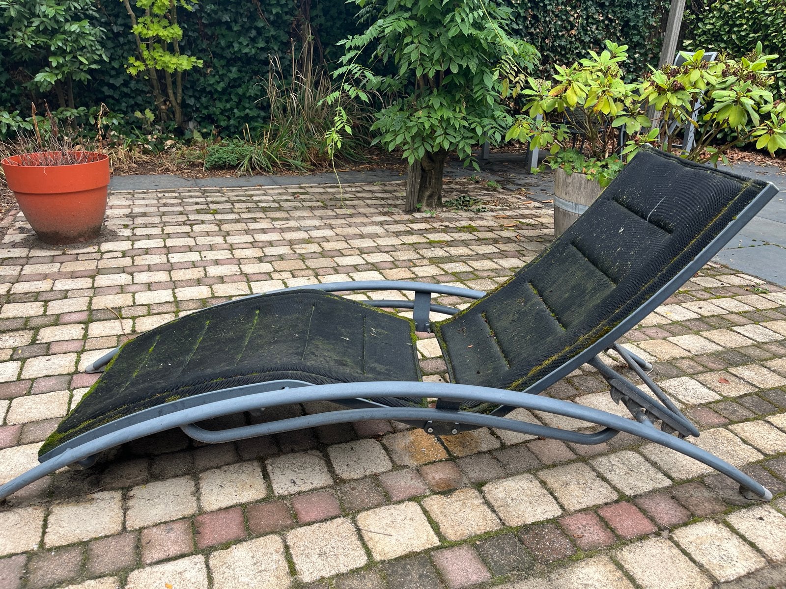 Gratis Verstelbare ligstoel voor buiten - Gebruikt, Tuin en Terras, Ligbedden, Ophalen, Gebruikt, Metaal, Verstelbaar