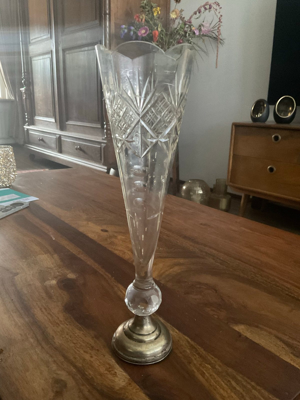 Kristallen Vaas met (ver)zilverde Voet - 22 cm Hoog, Ophalen of Verzenden