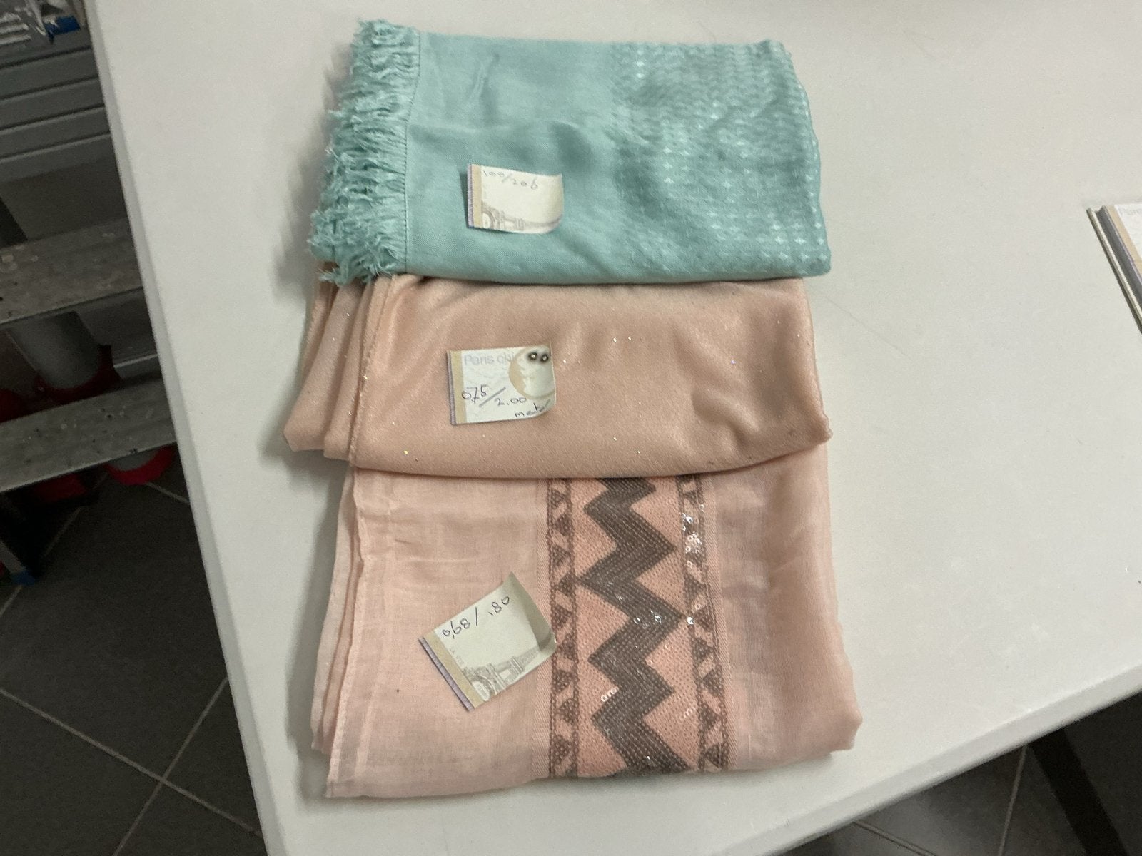 3 Sjaals in Pastel Tinten - Mintgroen en Roze, Ophalen of Verzenden, Gedragen, Sjaal