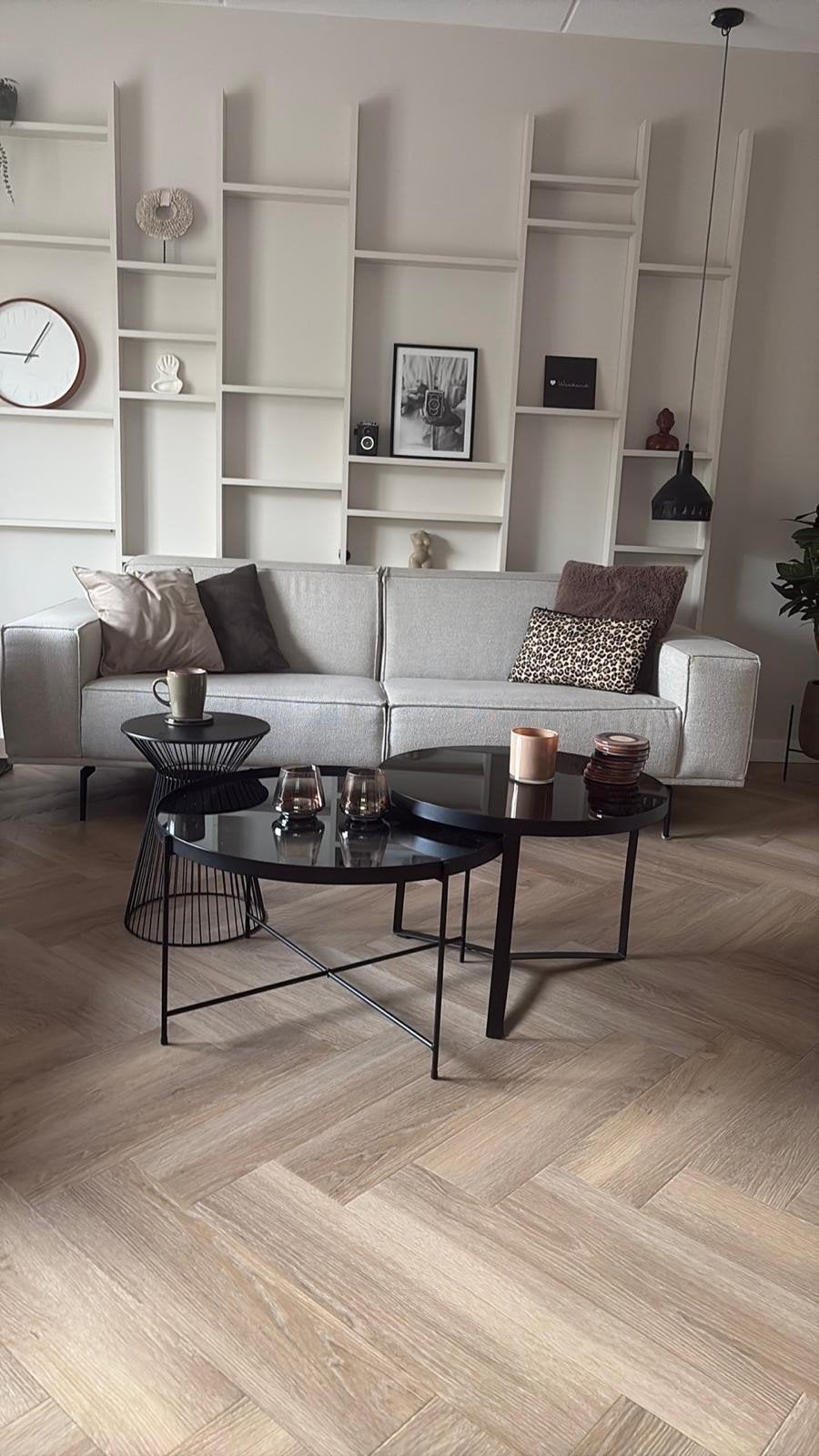 Moderne 2,75-zits bank, zo goed als nieuw, Driepersoons, 75 tot 100 cm, Ophalen of Verzenden, Zo goed als nieuw