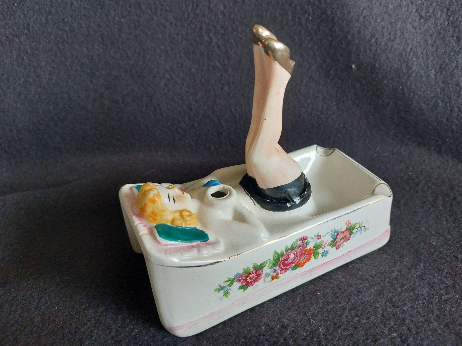 Vintage keramische jr 50 pin-up asbak met bewegende beentjes, Ophalen of Verzenden