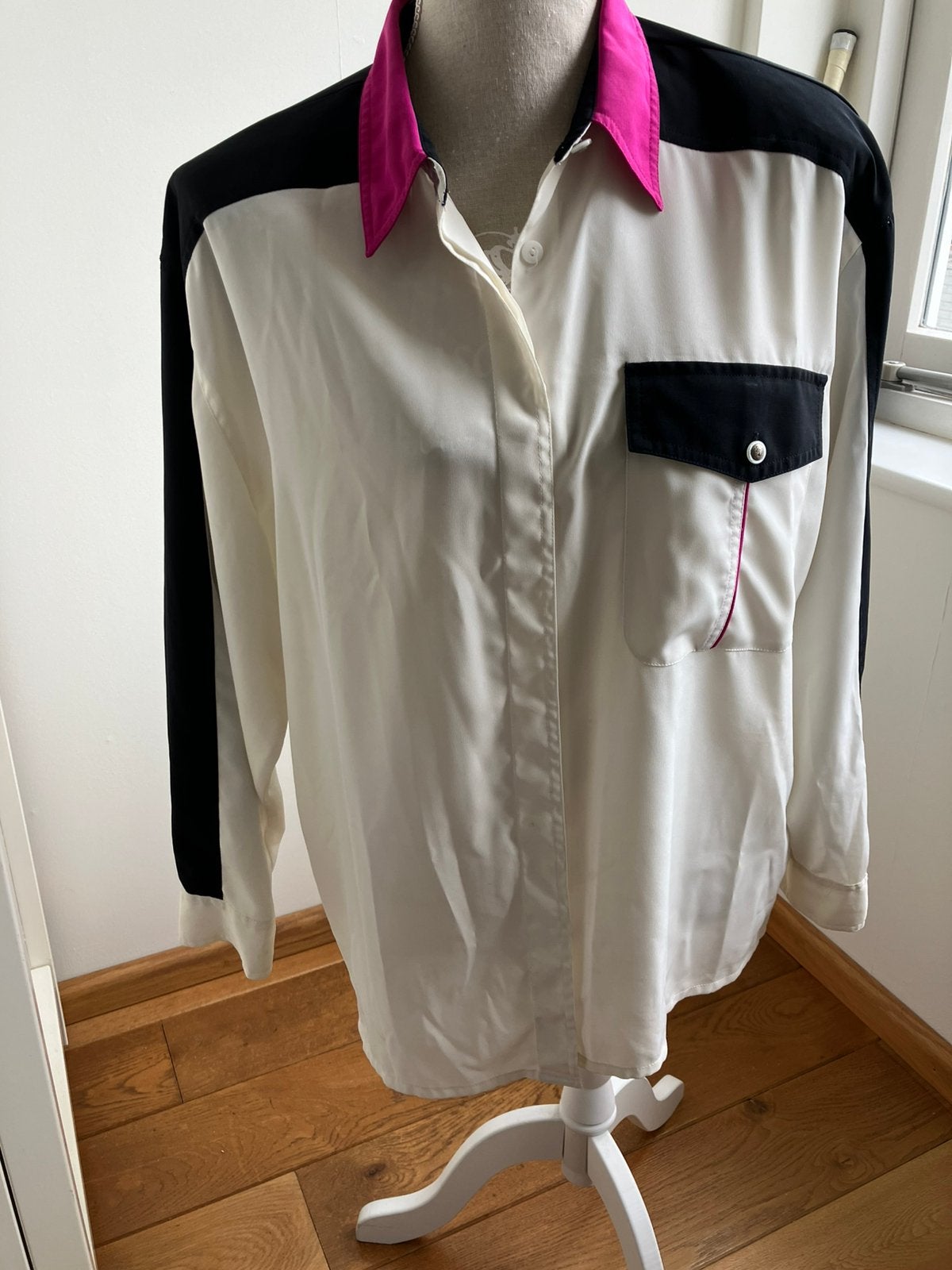 Opvallende kwaliteit blouse., Ophalen, Zo goed als nieuw