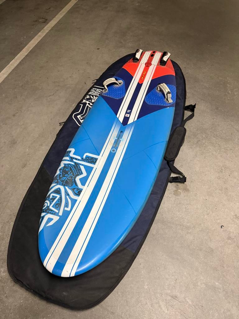 Starboard Windsurfboard Isonic 107, Ophalen, Minder dan 250 cm, Zo goed als nieuw, Met vin(nen)