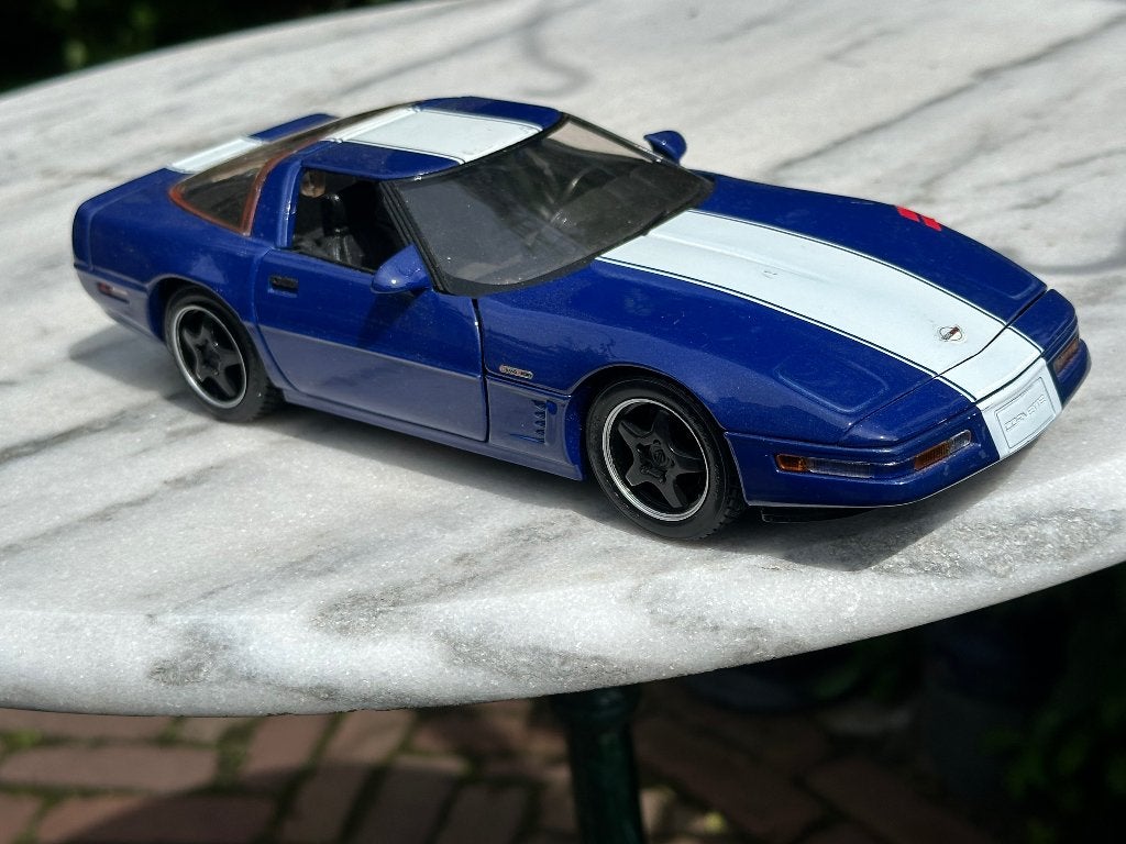 Chevrolet Corvette Grand Sport 1996, Maisto 1:18, Hobby en Vrije tijd, Modelauto's | 1:18, Ophalen of Verzenden, Zo goed als nieuw