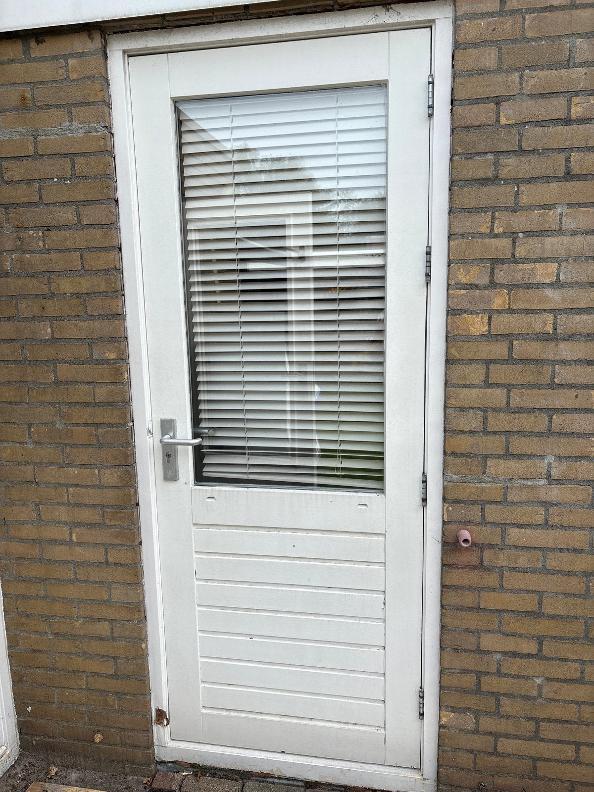 Witte buitendeur met glas en veiligheidsbeslag, Ophalen, Gebruikt, 80 tot 100 cm, Buitendeur