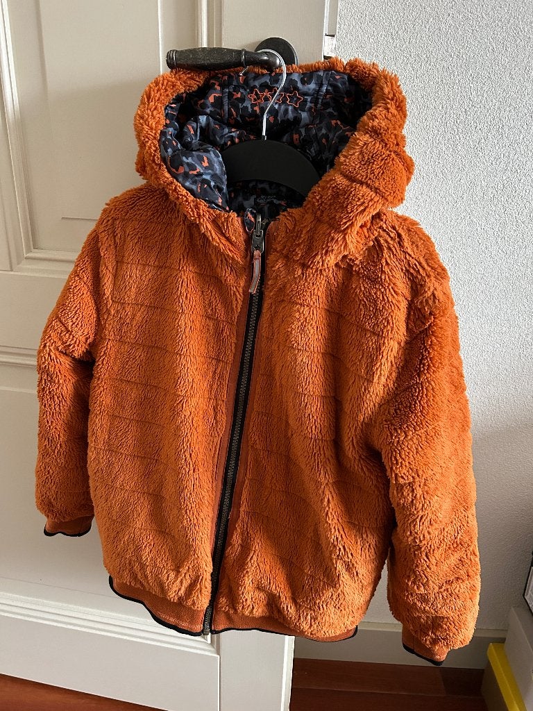 Reversible gewatteerde winterjas met imitatiebont 134-140, Gebruikt, WE Fashion, Jas, Verzenden
