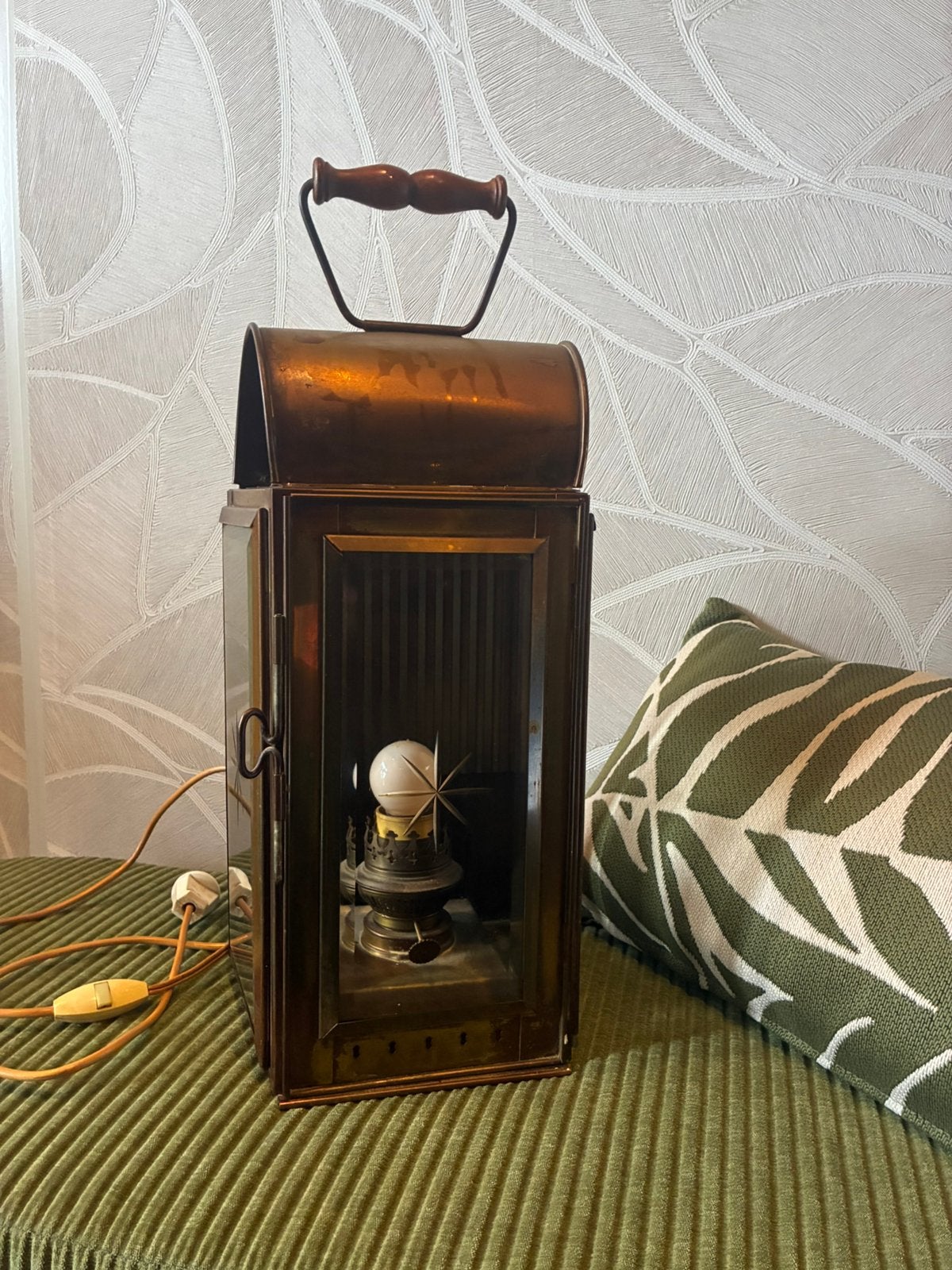 Antieke scheepslamp, Ophalen, Koper