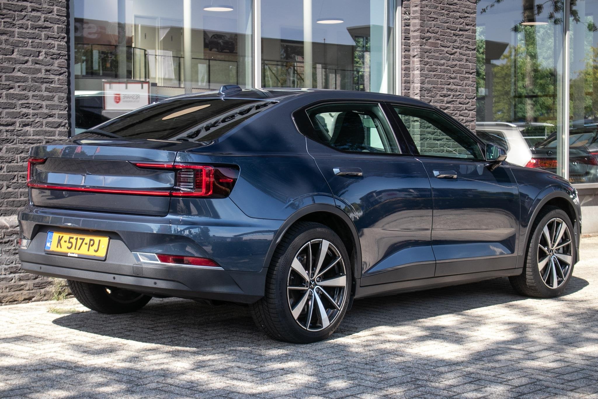 Polestar 2 Long Range Dual Motor Launch Edition 78kWh | SOH, Auto's, Polestar 2, Stof, Gebruikt, Zwart