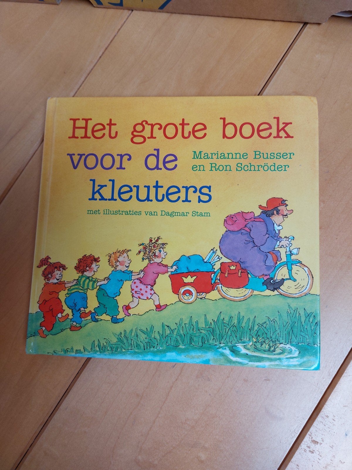 Het grote boek voor de kleuters - M. Busser & Ron Schrö, Boeken, Marianne Busser en Ron Schröder, Fictie algemeen, Jongen of Meisje