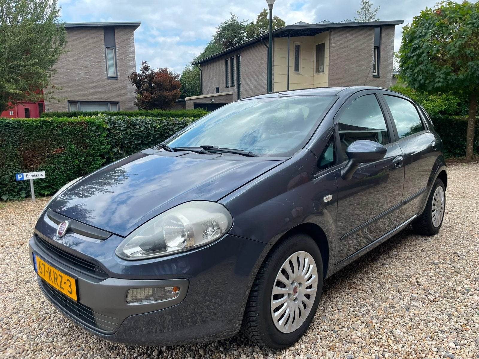 Fiat Punto 1.4 5DR 2010 | DEALER ONDH | CRUISE | AIRCO | NAP, Auto's, Voorwielaandrijving, 40 €/maand, 4 cilinders, Origineel Nederlands