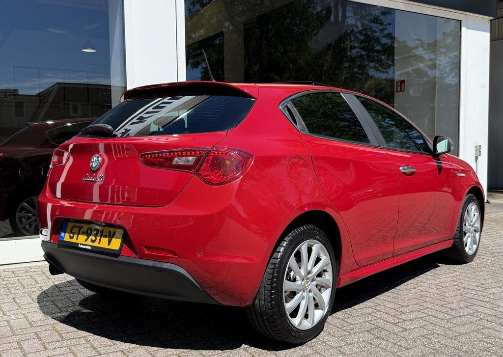 Alfa Romeo Giulietta 1.4 T Limited Edition |Panorama|Stoelve, Auto's, Euro 5, Stof, 4 cilinders, Bedrijf