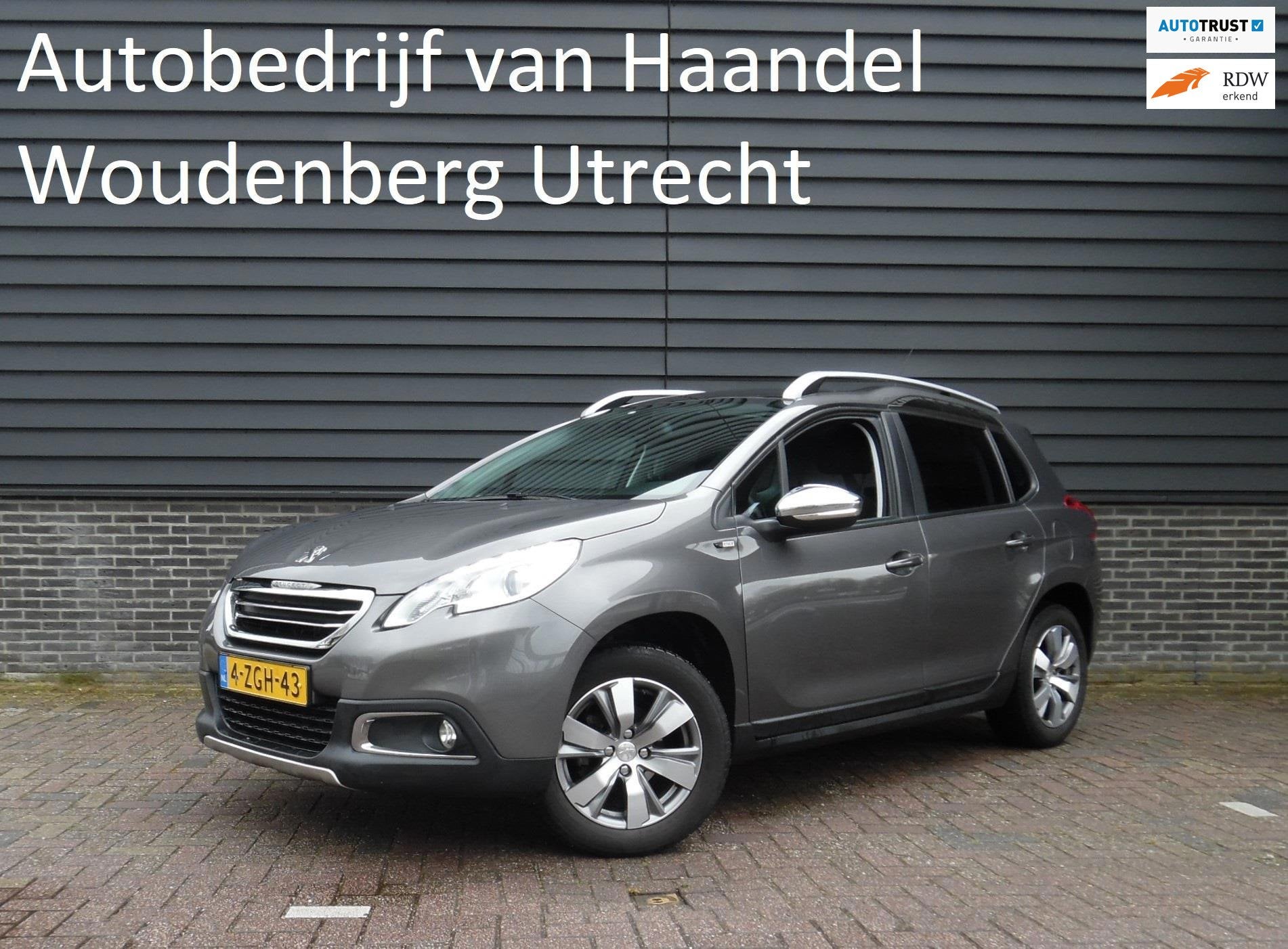 Peugeot 2008 1.2 PureTech Style Navi Panoramadak Trekhaak Ai, Auto's, Voorwielaandrijving, Stof, Zwart, 1199 cc