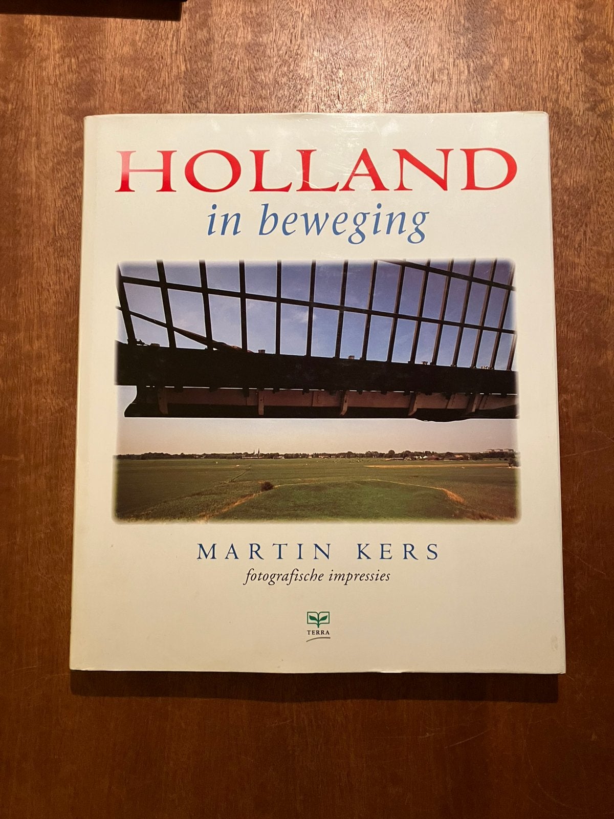 Holland in beweging Martin Kers fotografische impressies, Ophalen of Verzenden, Zo goed als nieuw, Fotografen