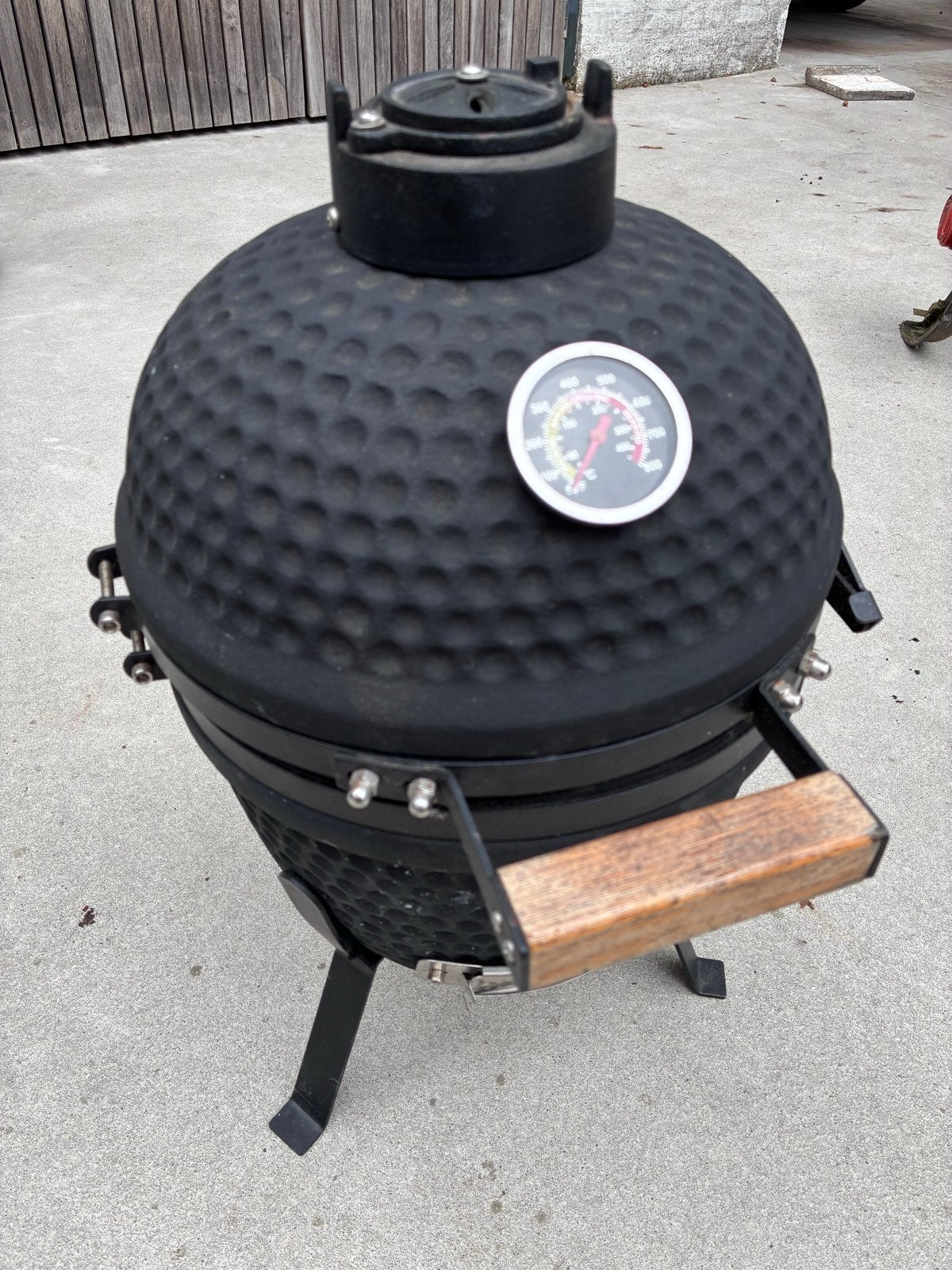 Compacte Kamado BBQ met thermometer, Tuin en Terras, Houtskoolbarbecues, Ophalen, Gebruikt