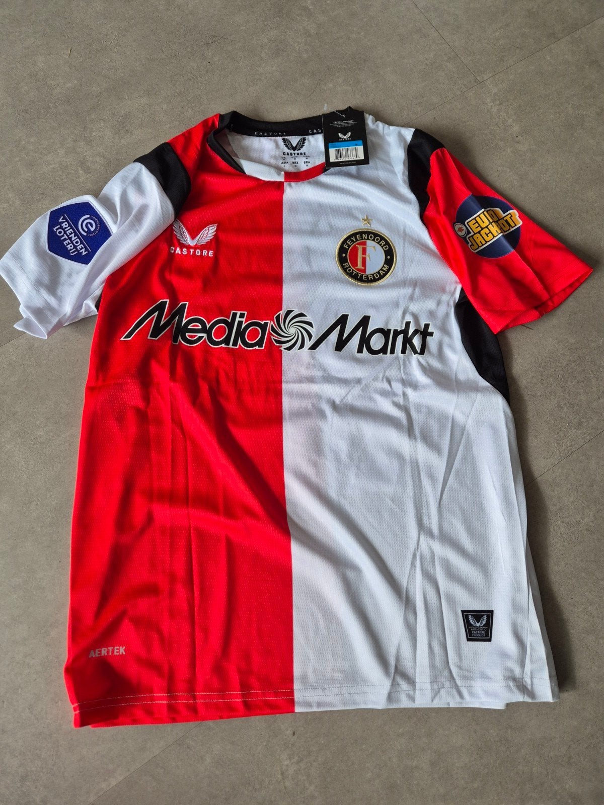 Feyenoord Thuisshirt 2026/2027 - Maat M .L. XL-1op1 Nieuw me, Nieuw, Ophalen of Verzenden, Voetbal, Meerkleurig