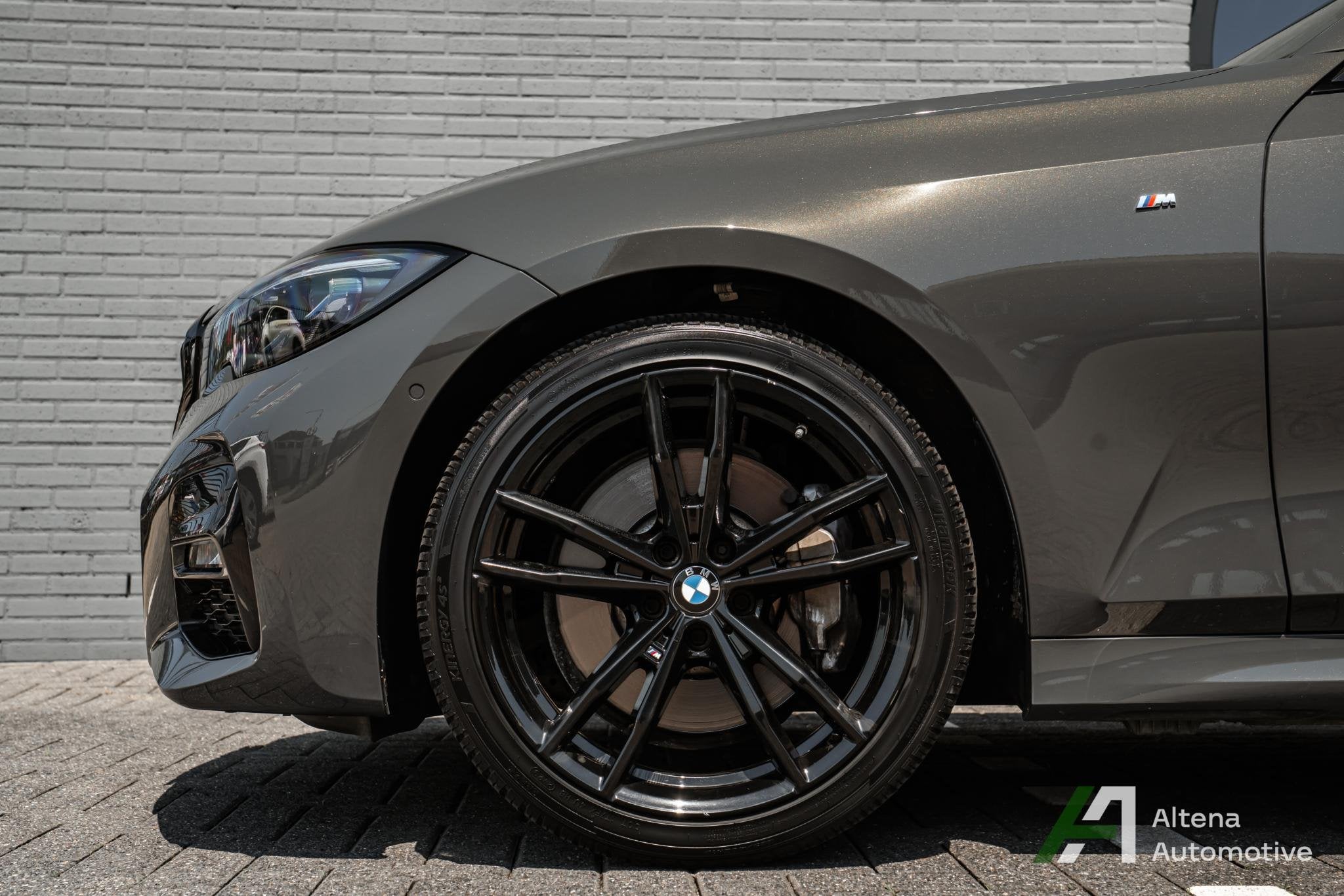 BMW 3-serie Touring 330i xDrive High Executive M-Sport, trek, Auto's, Automaat, Euro 6, 4 cilinders, Vierwielaandrijving