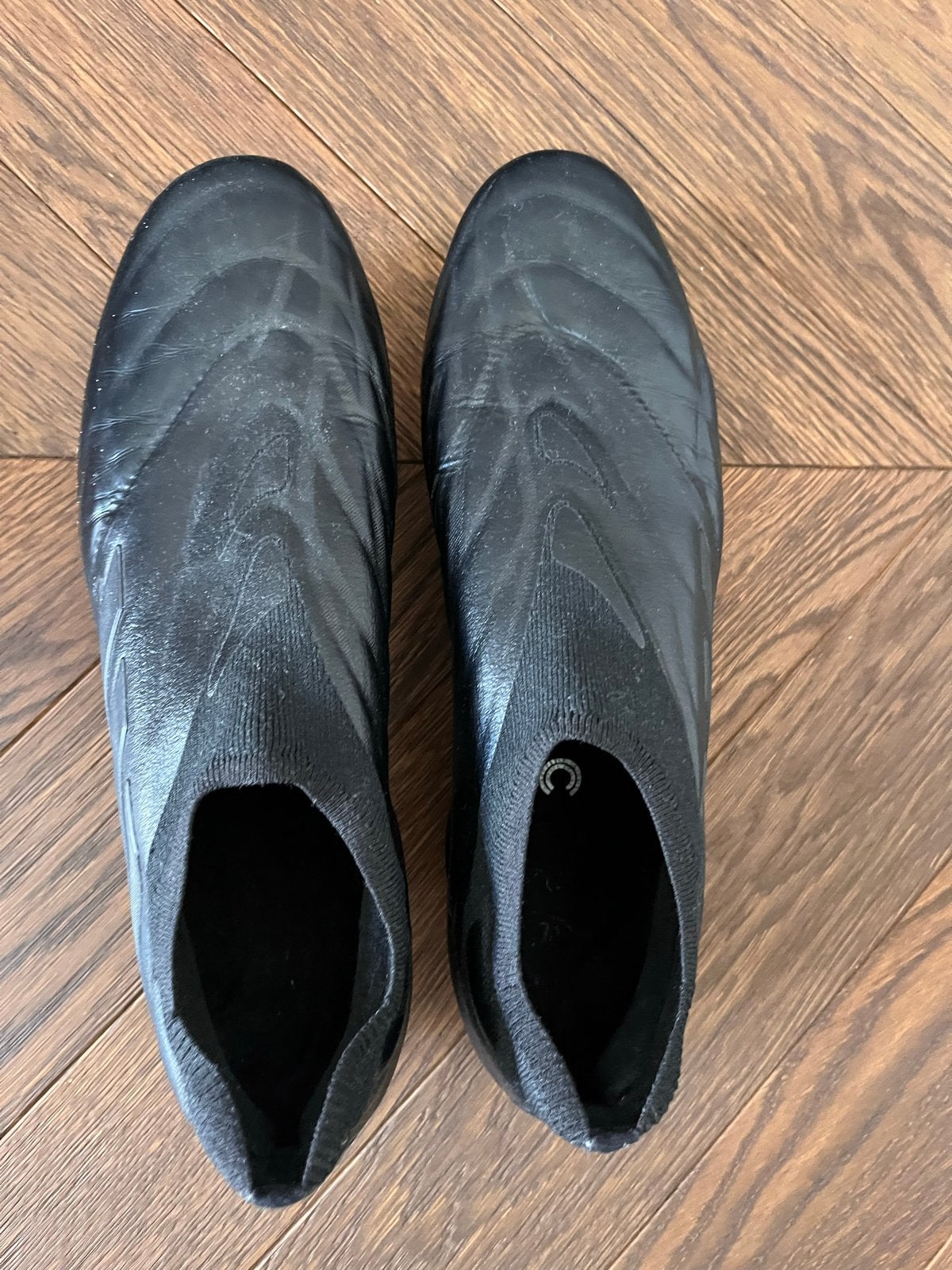 Adidas voetbalschoenen zwart - Maat 46,5, Schoenen, Maat L, Ophalen of Verzenden, Zo goed als nieuw