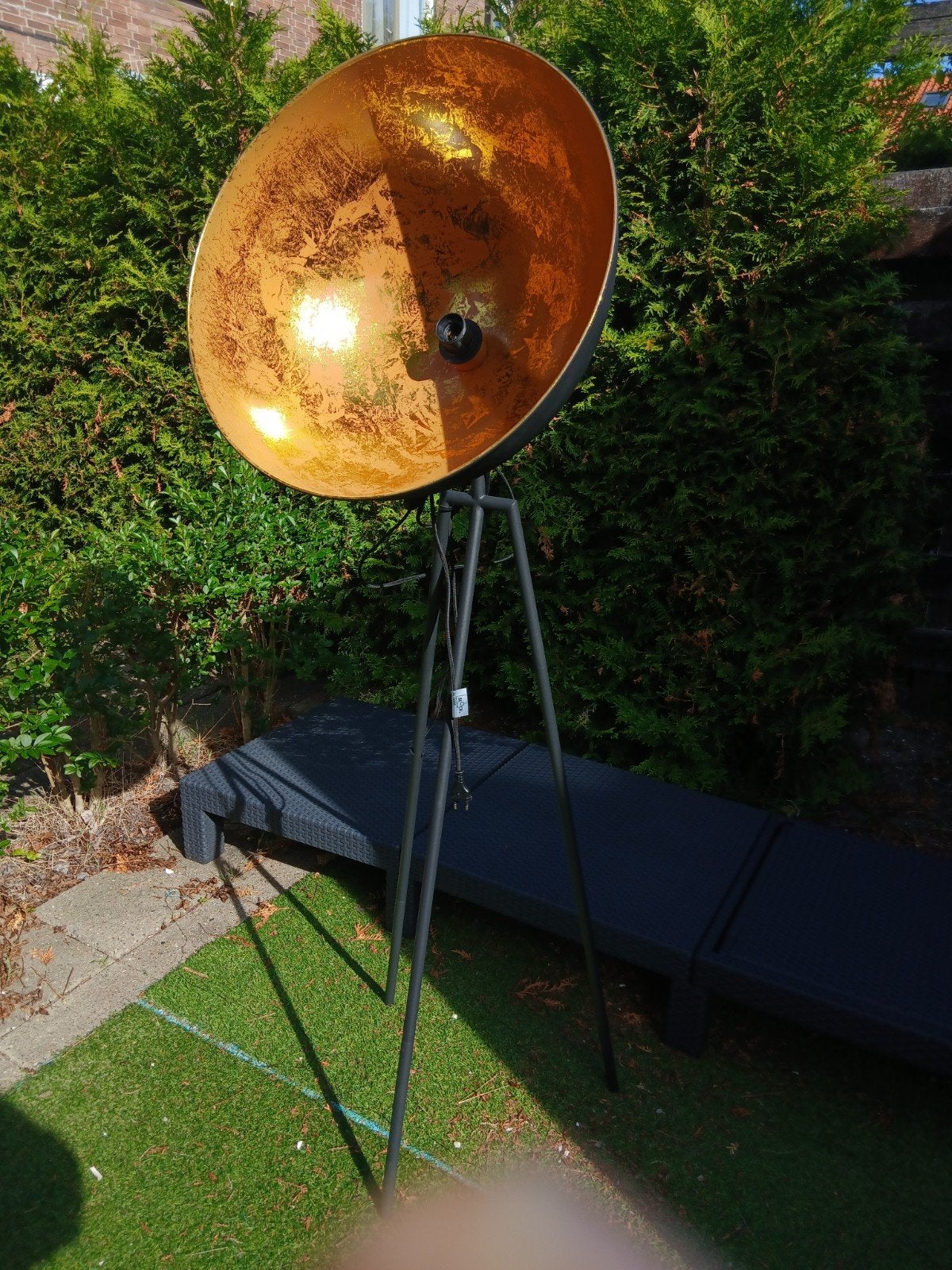 nieuw Zwarte Vloerlamp / Driepootlamp  Goudenbinnenkant, Ophalen, Modern, Industrieel, 100 tot 150 cm, Nieuw