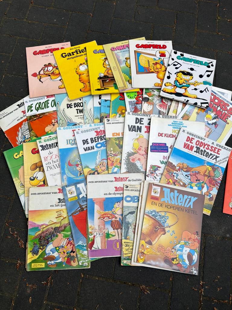 Verzameling Asterix, Garfield, Sjors en Sjimmie (30+ jaar), Meerdere stripboeken, Ophalen of Verzenden, Gelezen