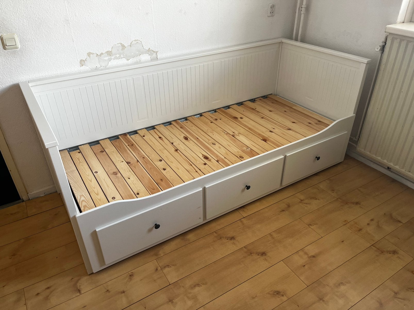 Ikea Hemnes bedbank 1 of 2 persoons, Ophalen, Wit, Tweepersoons, Zo goed als nieuw