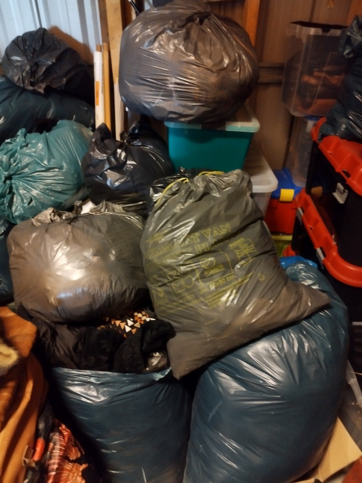 Partij kleding heel veel en schoenen alles prive gedragen, Ophalen, Zo goed als nieuw