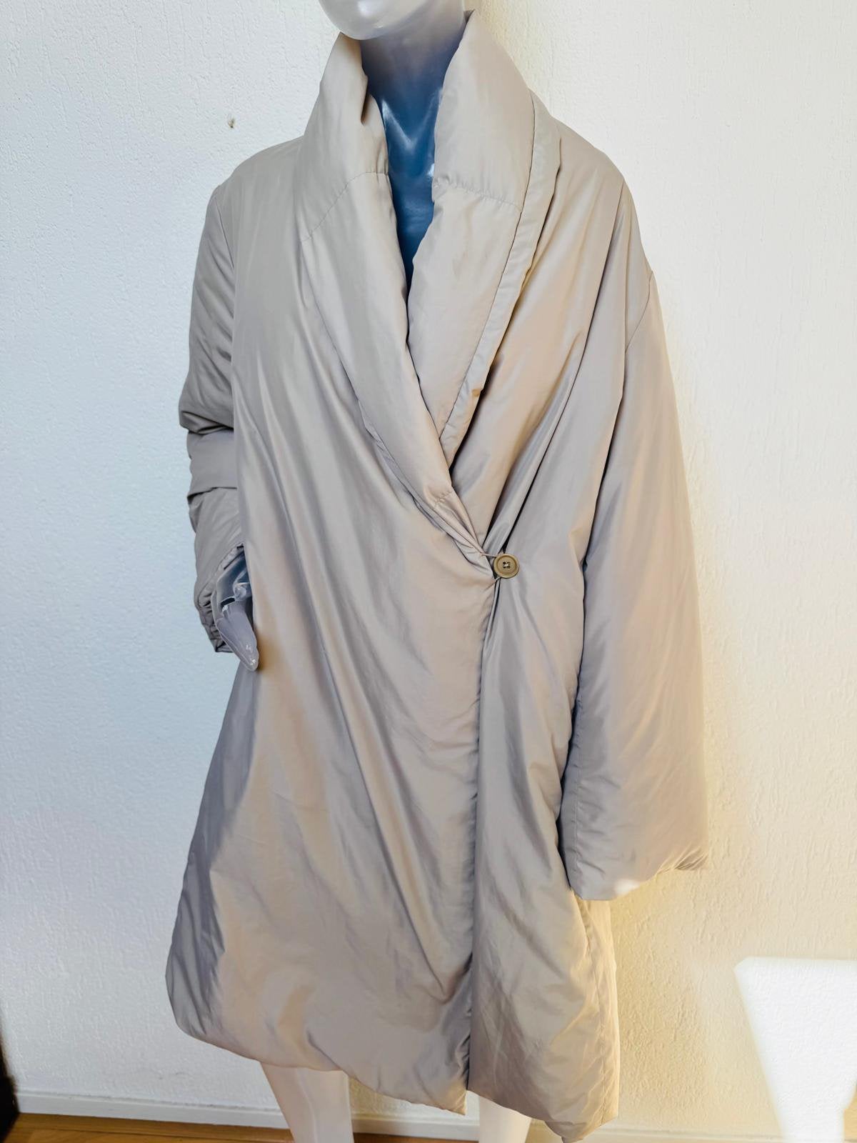 Max Mara beige ruim vallende dons jas - EU 36/38, Verzenden, Zo goed als nieuw, Maat 36 (S), Beige