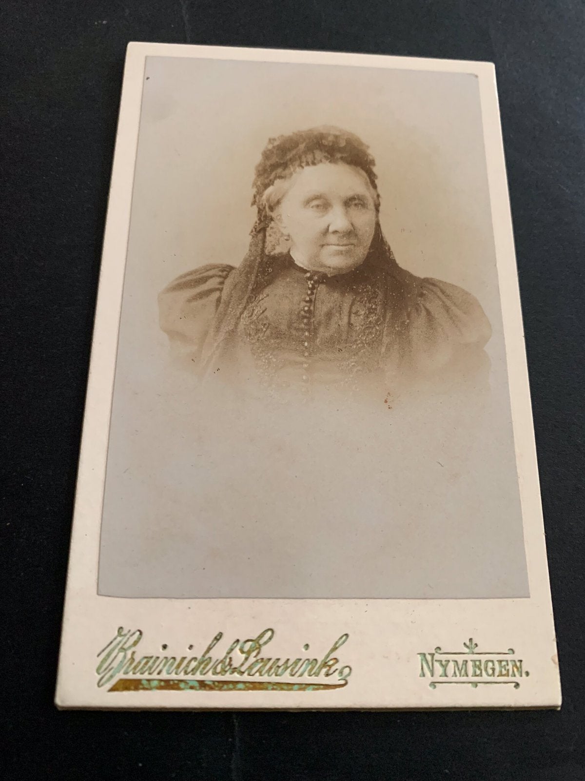 cdv carte de visite dane rouwkleding Nijmegen Brainich & Leu, Verzenden, Voor 1940, Zo goed als nieuw, Foto