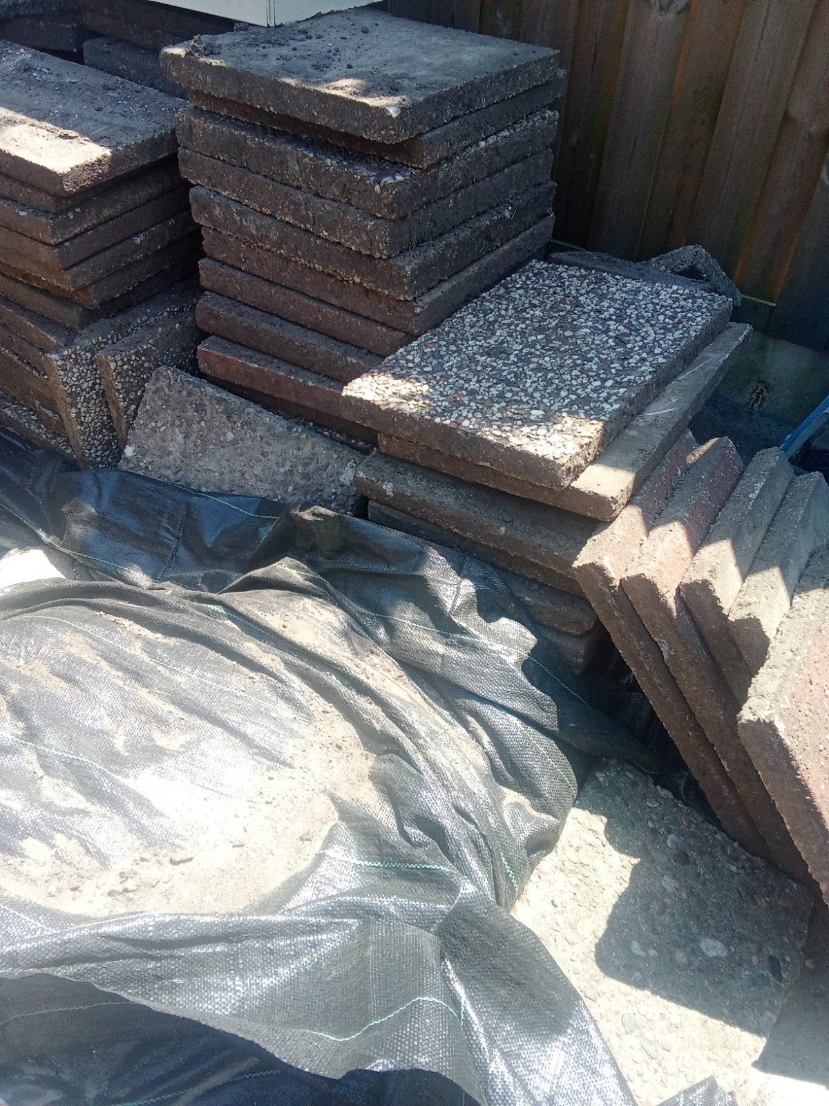 Gratis tuintegels zeer nette staat en veel, Tuin en Terras, Hand-tuingereedschap, Ophalen