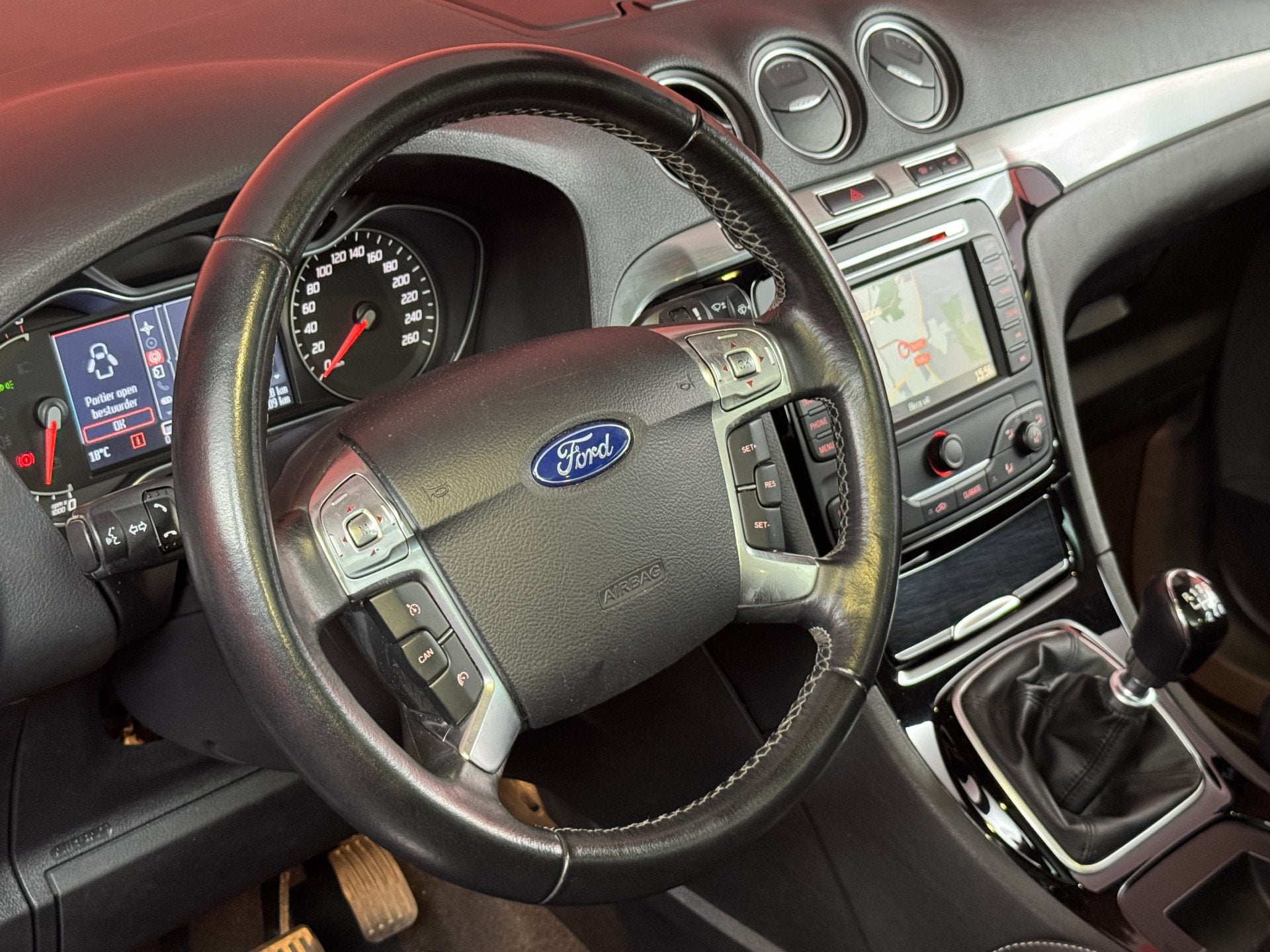 Ford S-Max 1.6 EcoBoost Titanium 7p. | Nieuw Binnen! | Pano, Voorwielaandrijving, Gebruikt, 4 cilinders, Met garantie (alle)