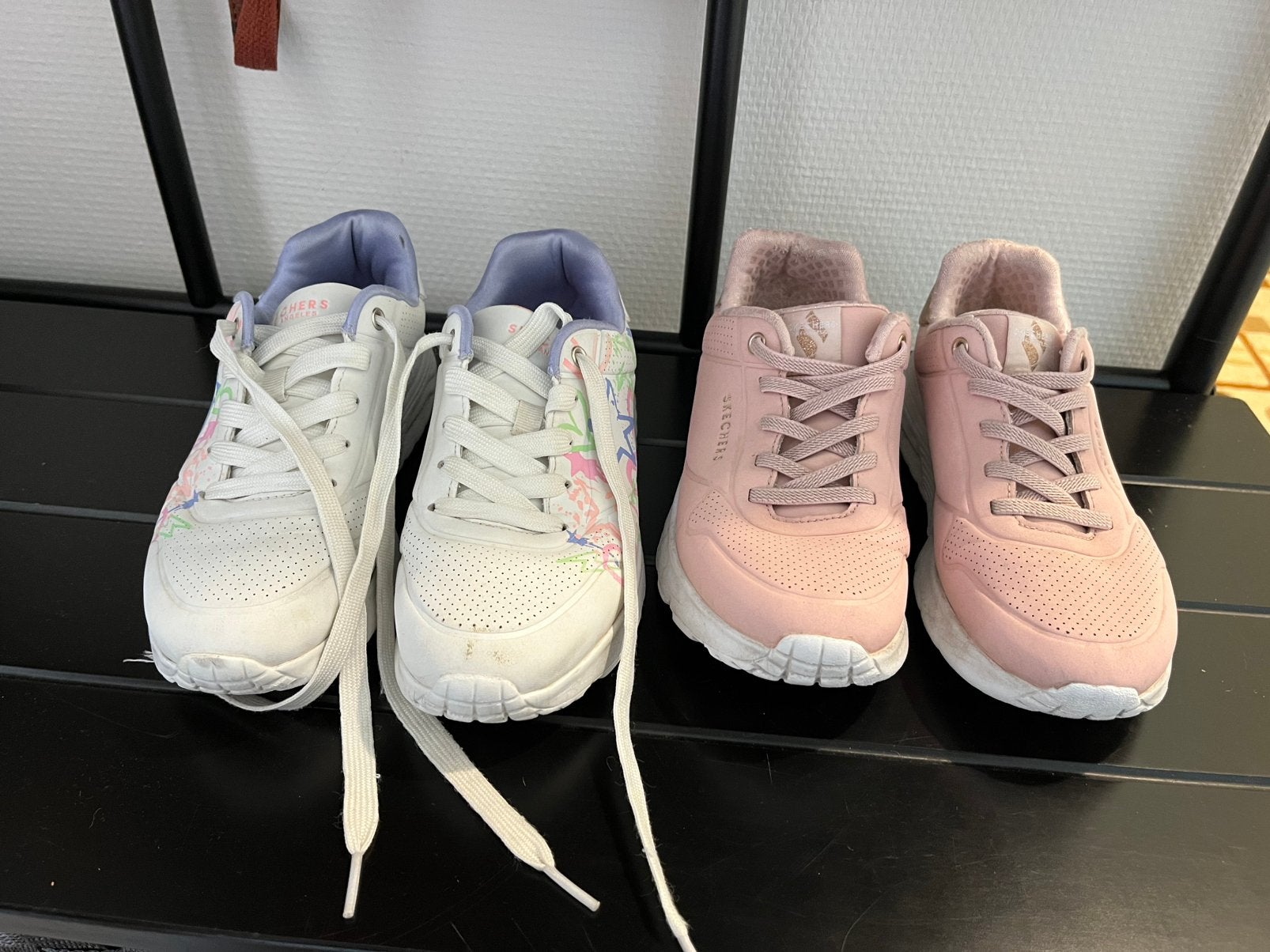 Twee paar Scheckers meisjes schoenen maat 35, Ophalen, Zo goed als nieuw