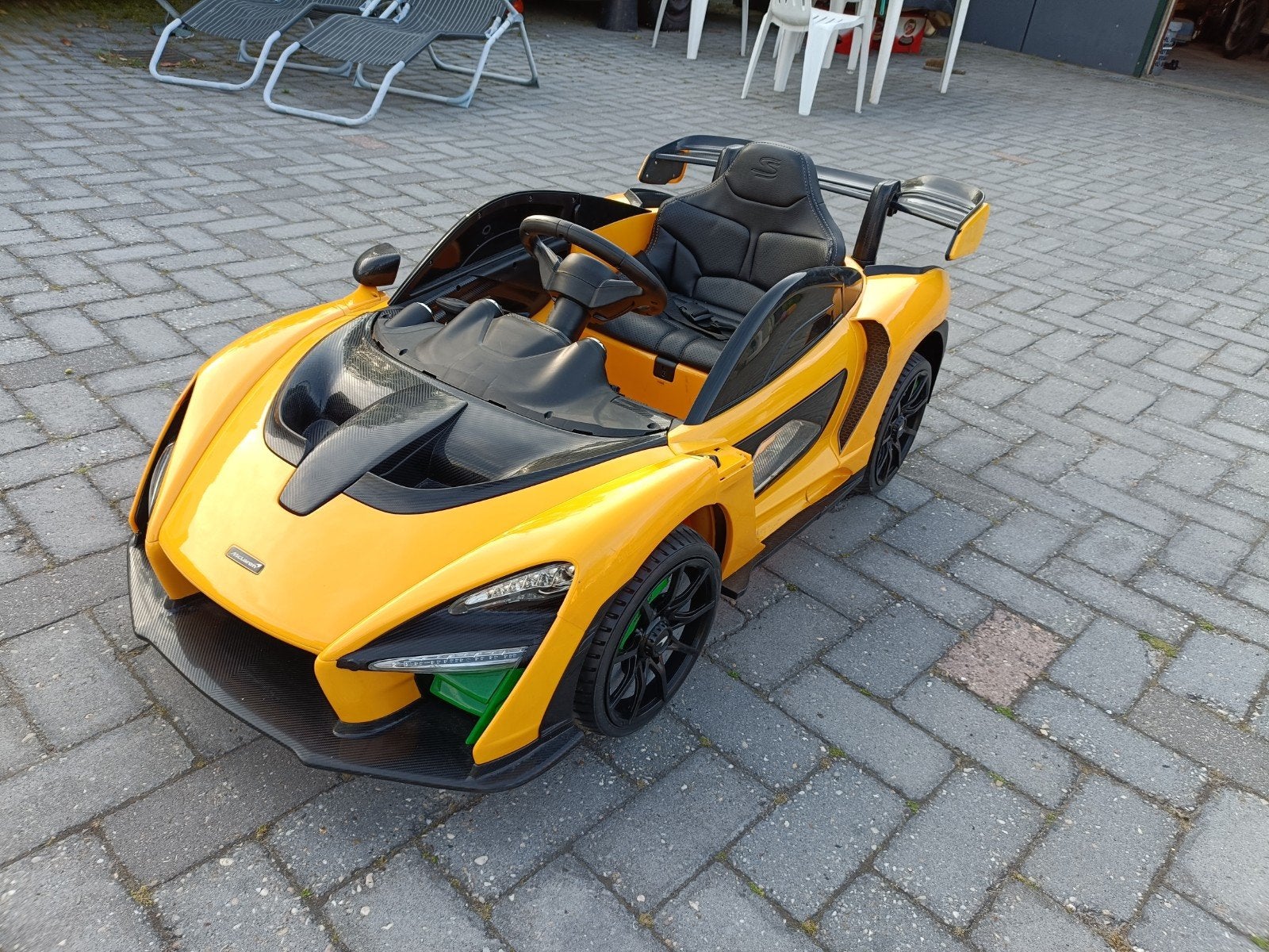 McLaren Senna kinderauto - mist linker spiegel. € 150 euro, Ophalen, Gebruikt