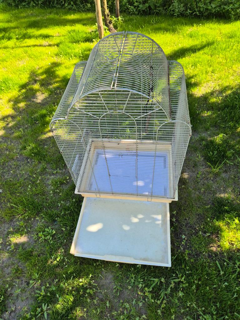 Grote vogelkooi met uitneembare mestlade, Dieren en Toebehoren, Ophalen, Gebruikt, Metaal, Vogelkooi
