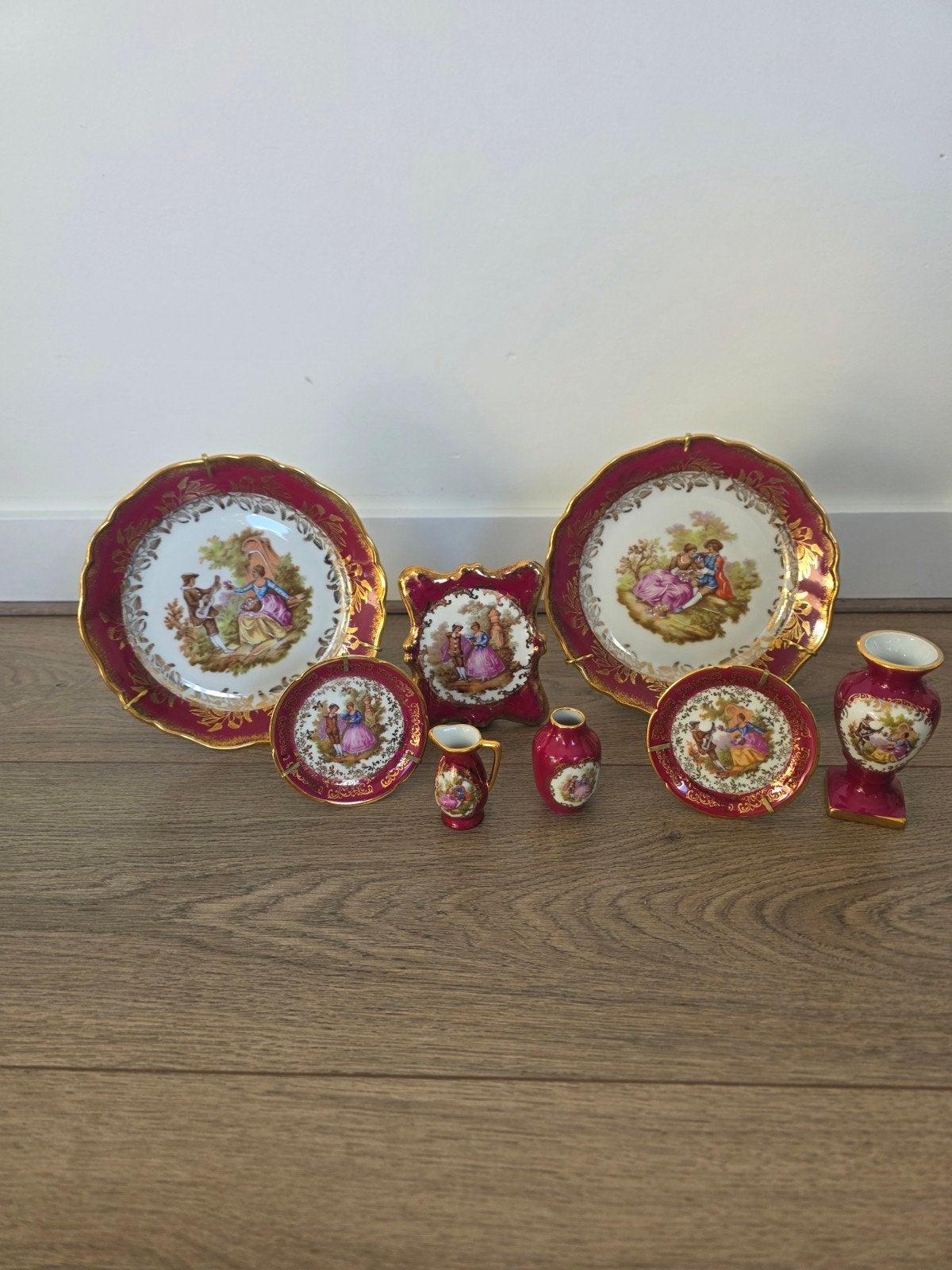 Limoges Porseleinen Miniatuur Servies Set - Handgeschilderd, Antiek en Kunst, Ophalen