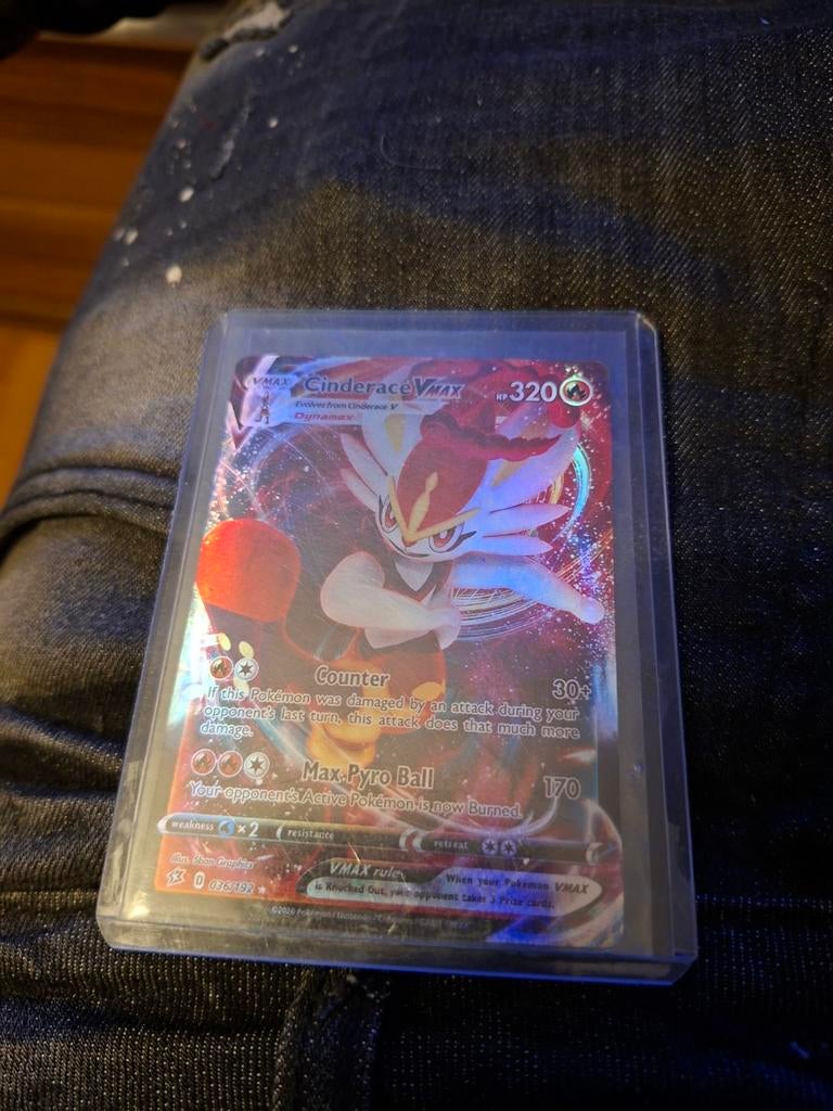 Cinderace VMAX Pokémon kaart - Zo goed als nieuw, Ophalen of Verzenden, Zo goed als nieuw, Losse kaart, Foil