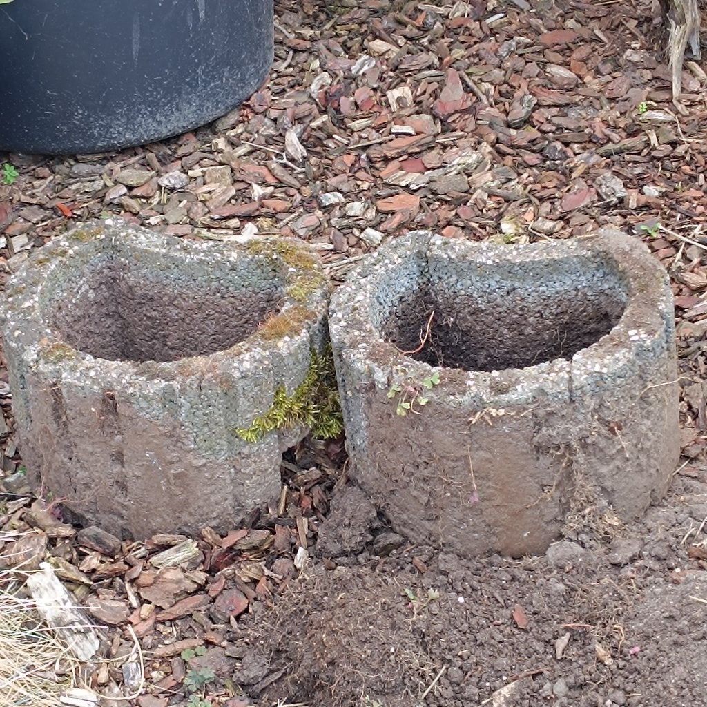 Gratis ophalen 17 St. plantenbak beton, Tuin en Terras, Ophalen, Gebruikt, Overige vormen, Beton