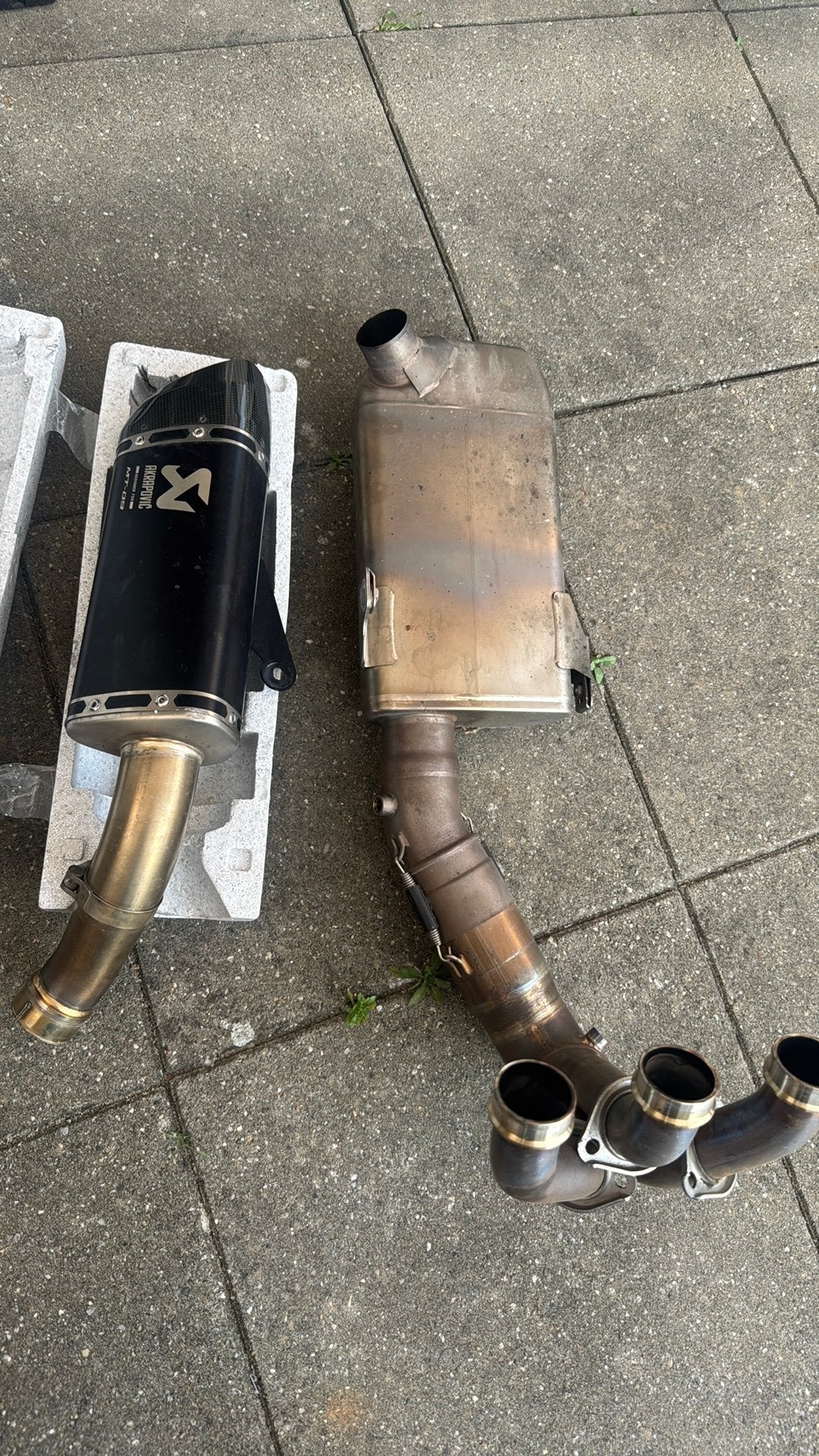 Yamaha MT-09 Akrapovic uitlaat 2024, Ophalen, Gebruikt
