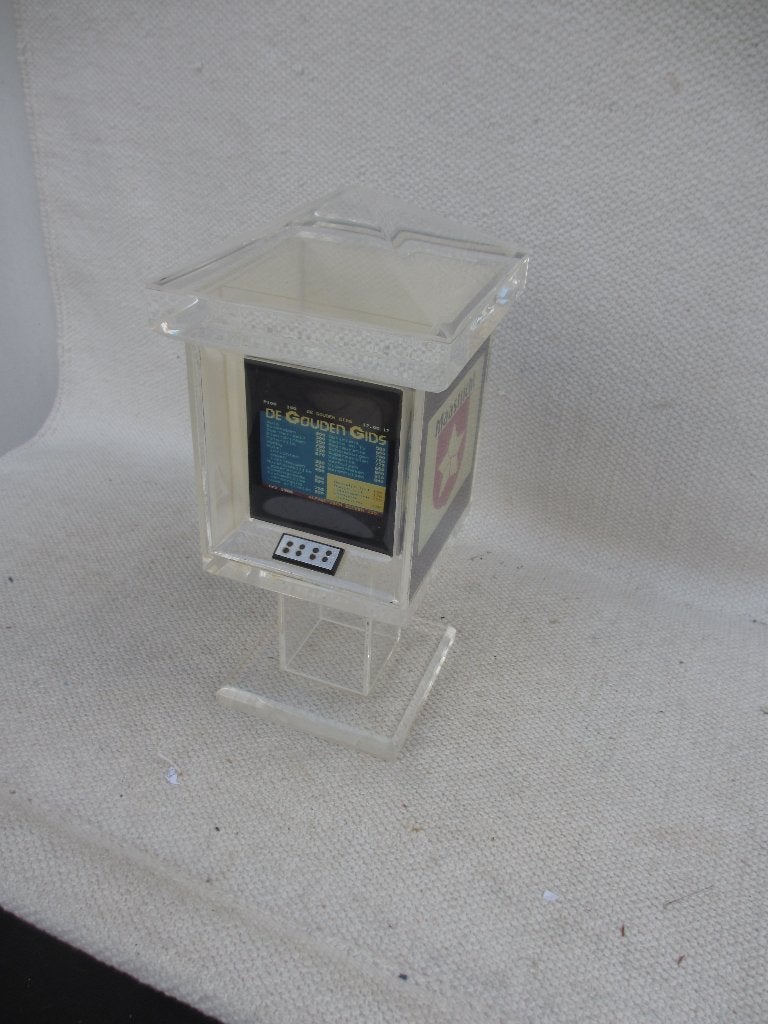 DESIGN Wereldprimeur uit Maastricht [ 23 april 1987], Ophalen of Verzenden